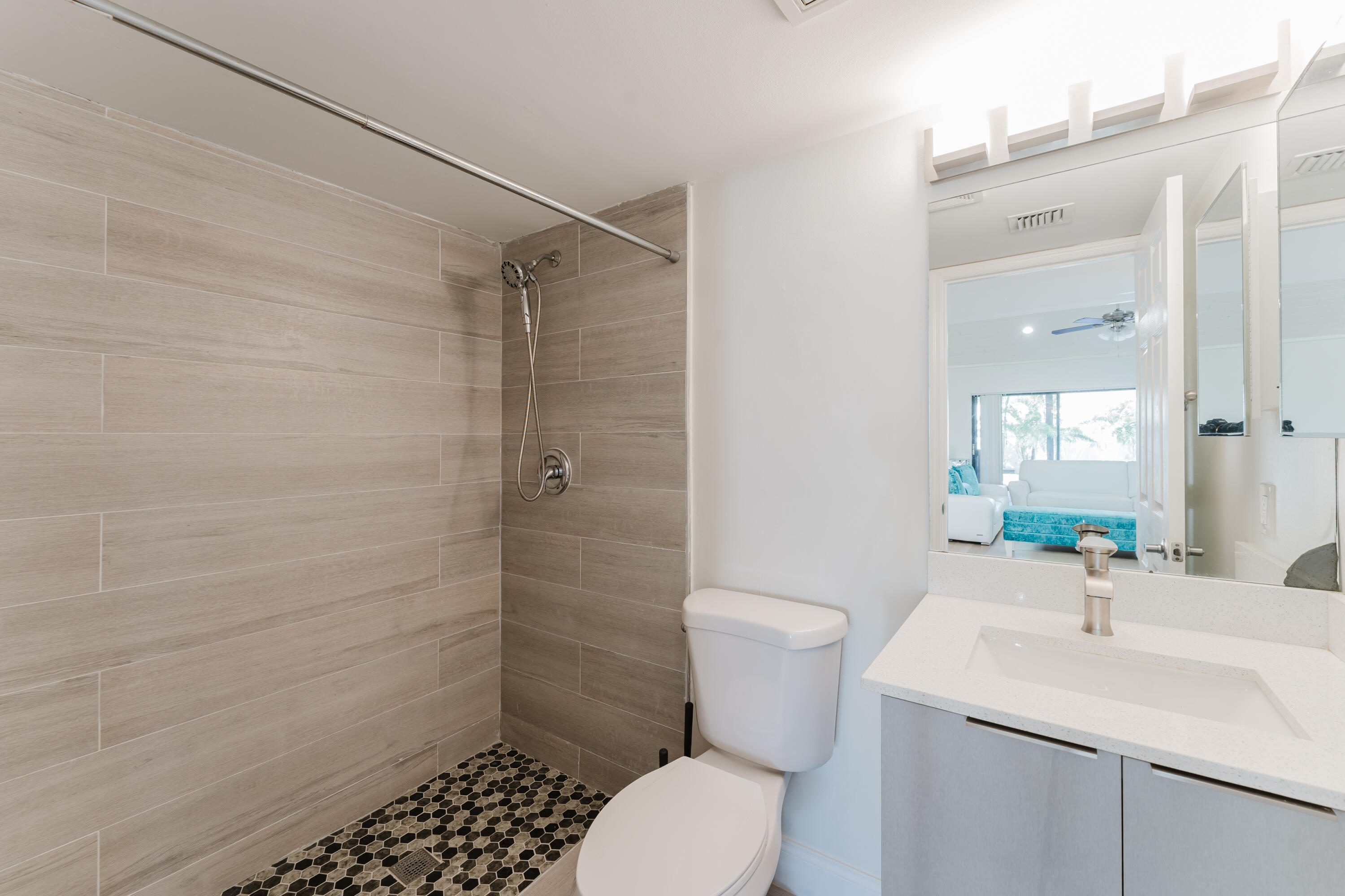 DELRAY MNR - Residential Lease