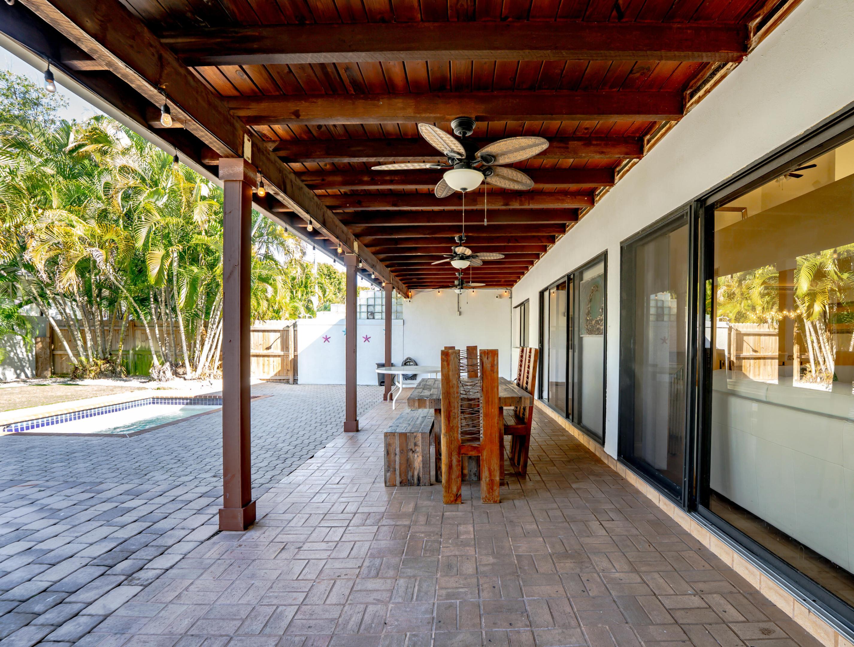 DELRAY MNR - Residential Lease