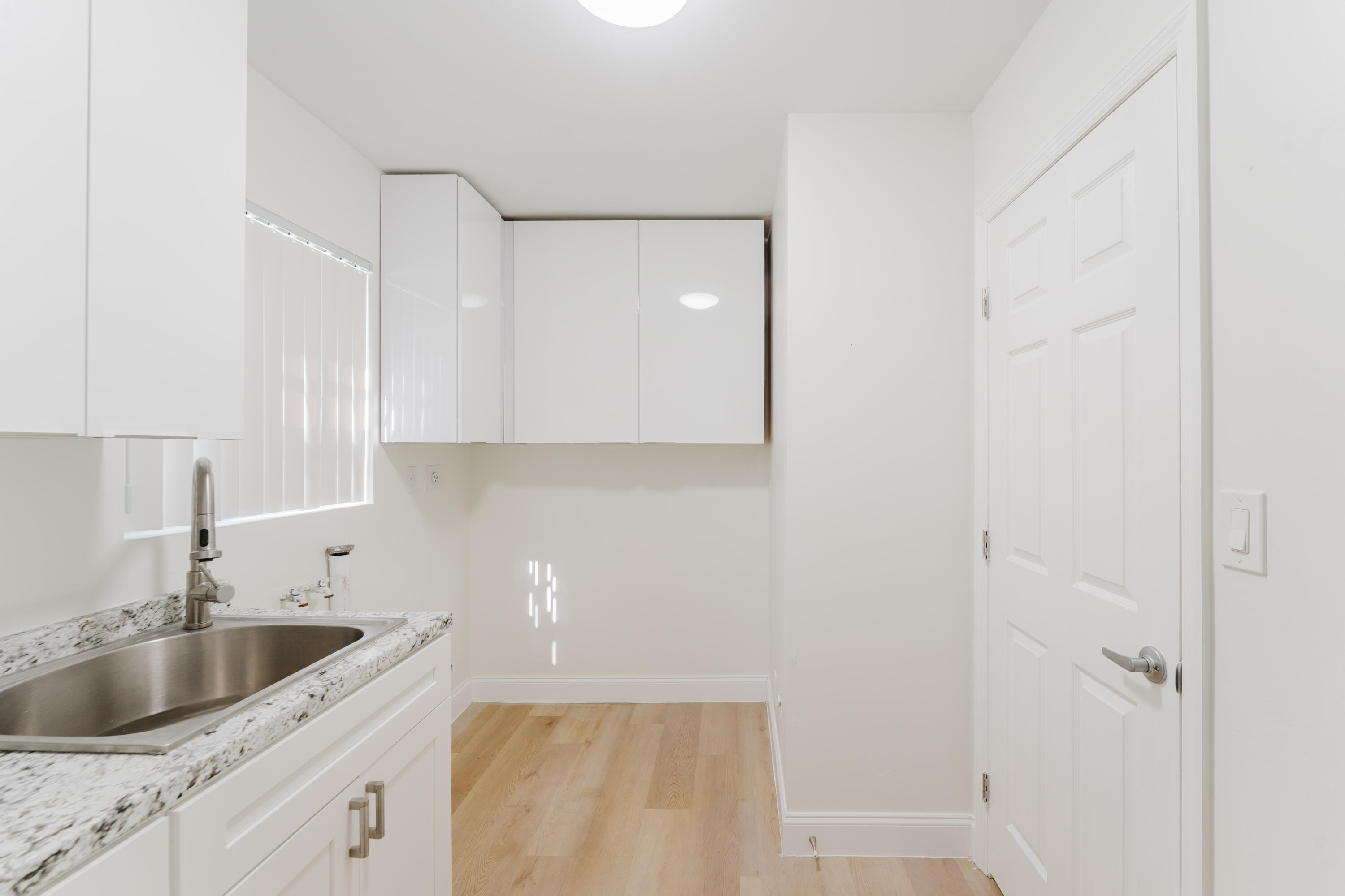 DELRAY MNR - Residential Lease