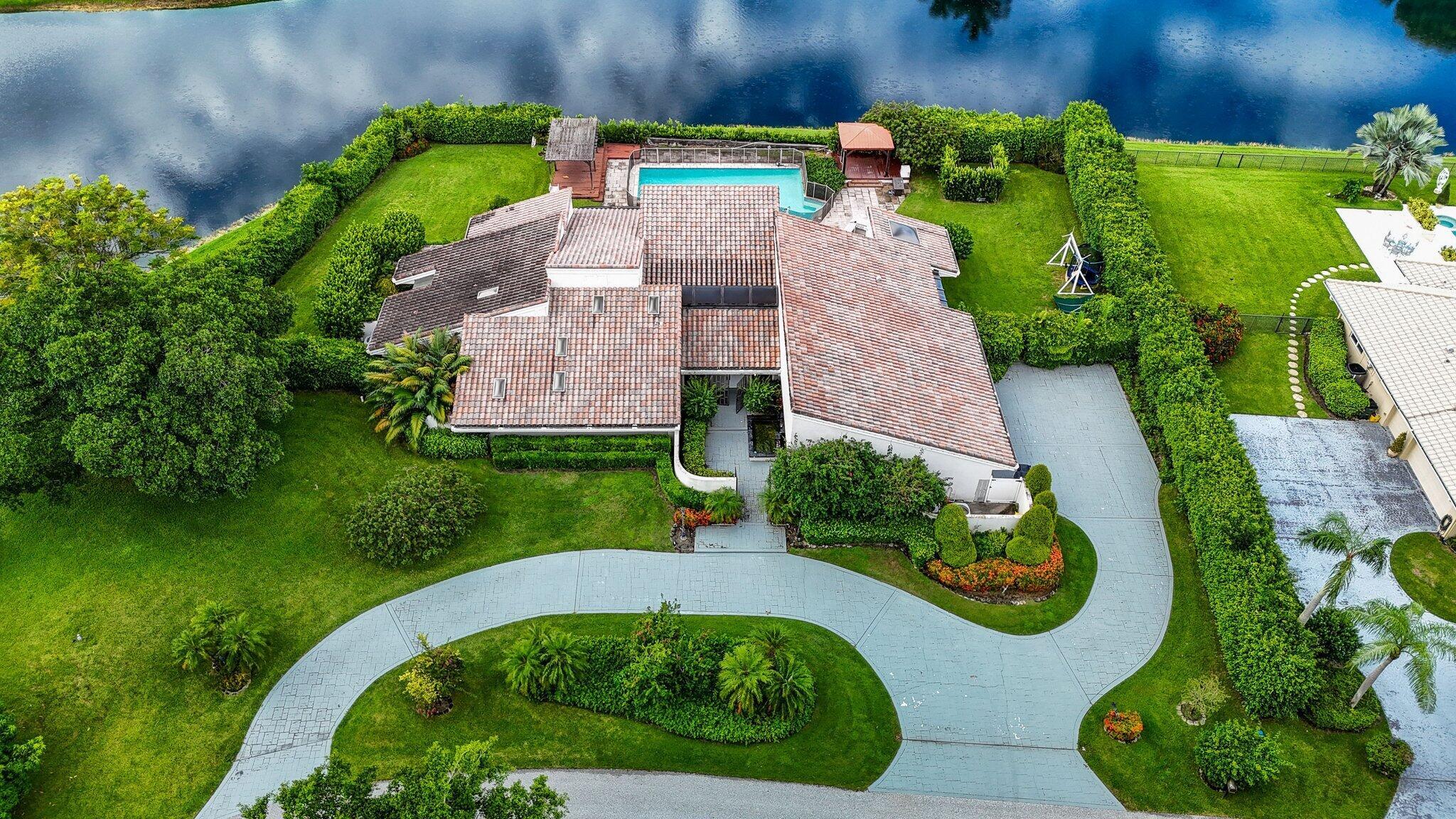 360 Glenwood Drive
