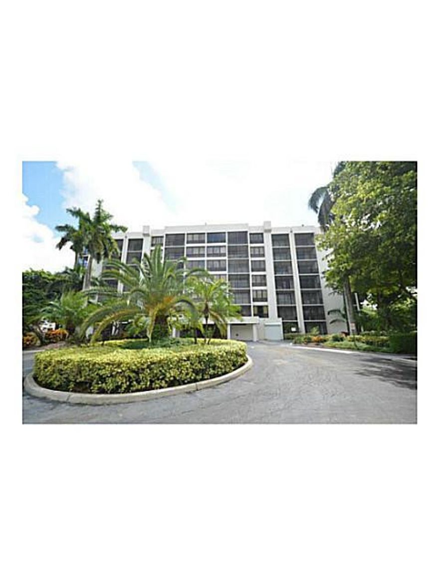 Completely remodeled, very spacious 2bd/ 2ba corner unit in Wellesley Park in the heart of Boca Raton. Excellent central location in very private and nice community. Beautiful water views, granite counter tops, stainless steel appliances, washer/dryer in unit, walk in closet, 2 screened balconies, storage room. Fast approval. 1st month rent, security deposit & security deposit to association is required to move in. Water/Sewer and trash is included in rent. Community amenities include club room, pool, Jacuzzi, BBQ, tennis courts. No pets as per HOA. Good credit over 650. A must see!!