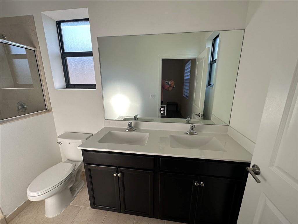 VIA VENTURA NEIGHBORHOOD 2 - Residential Lease