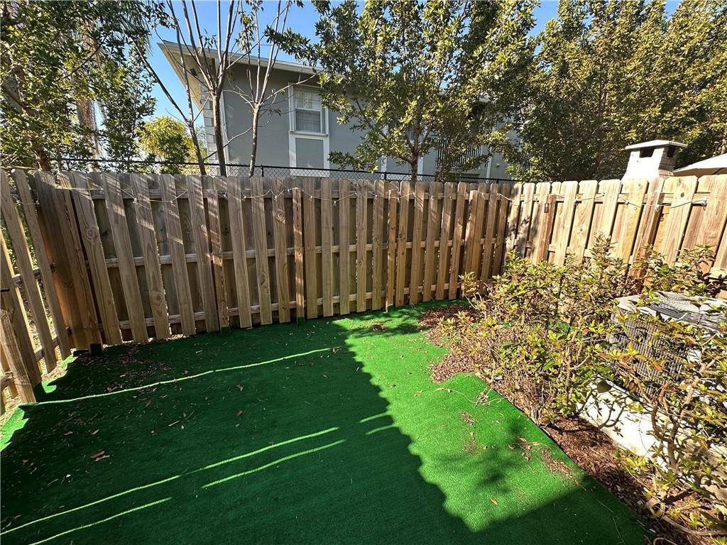 VIA VENTURA NEIGHBORHOOD 2 - Residential Lease
