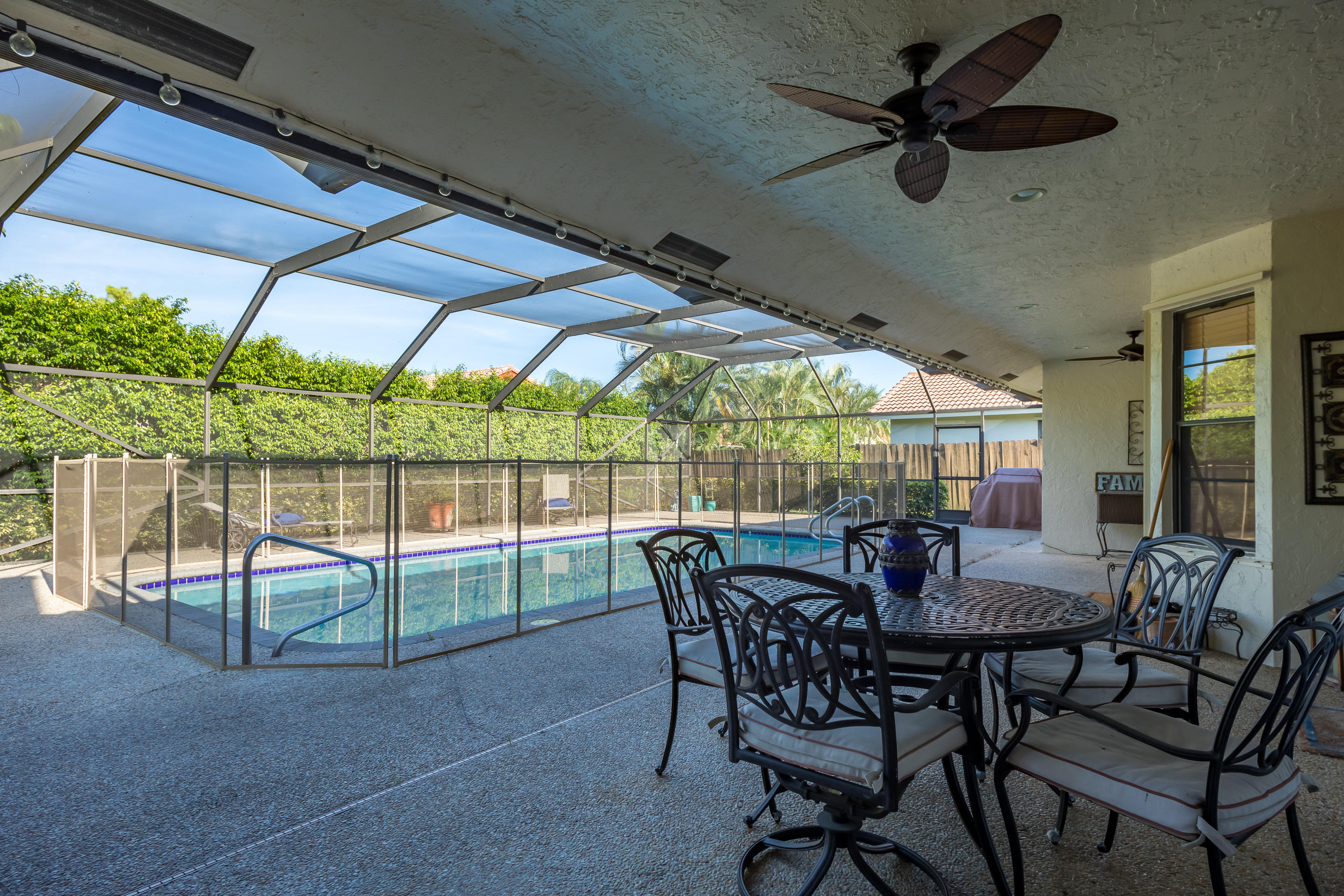 Boca Chica - Residential