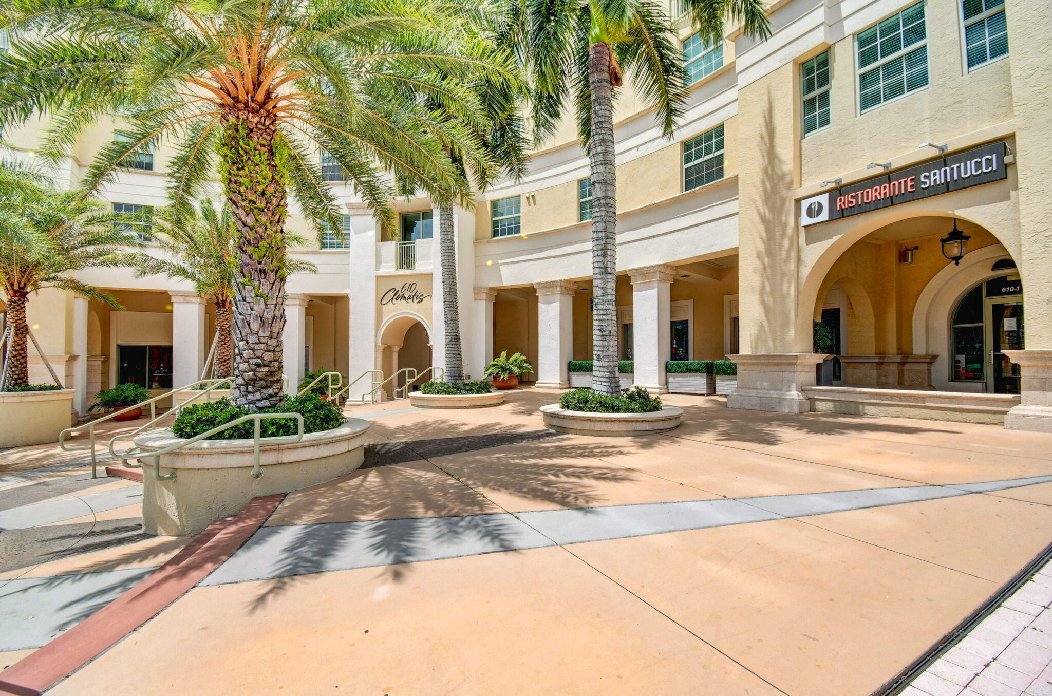610 CLEMATIS Street 524
