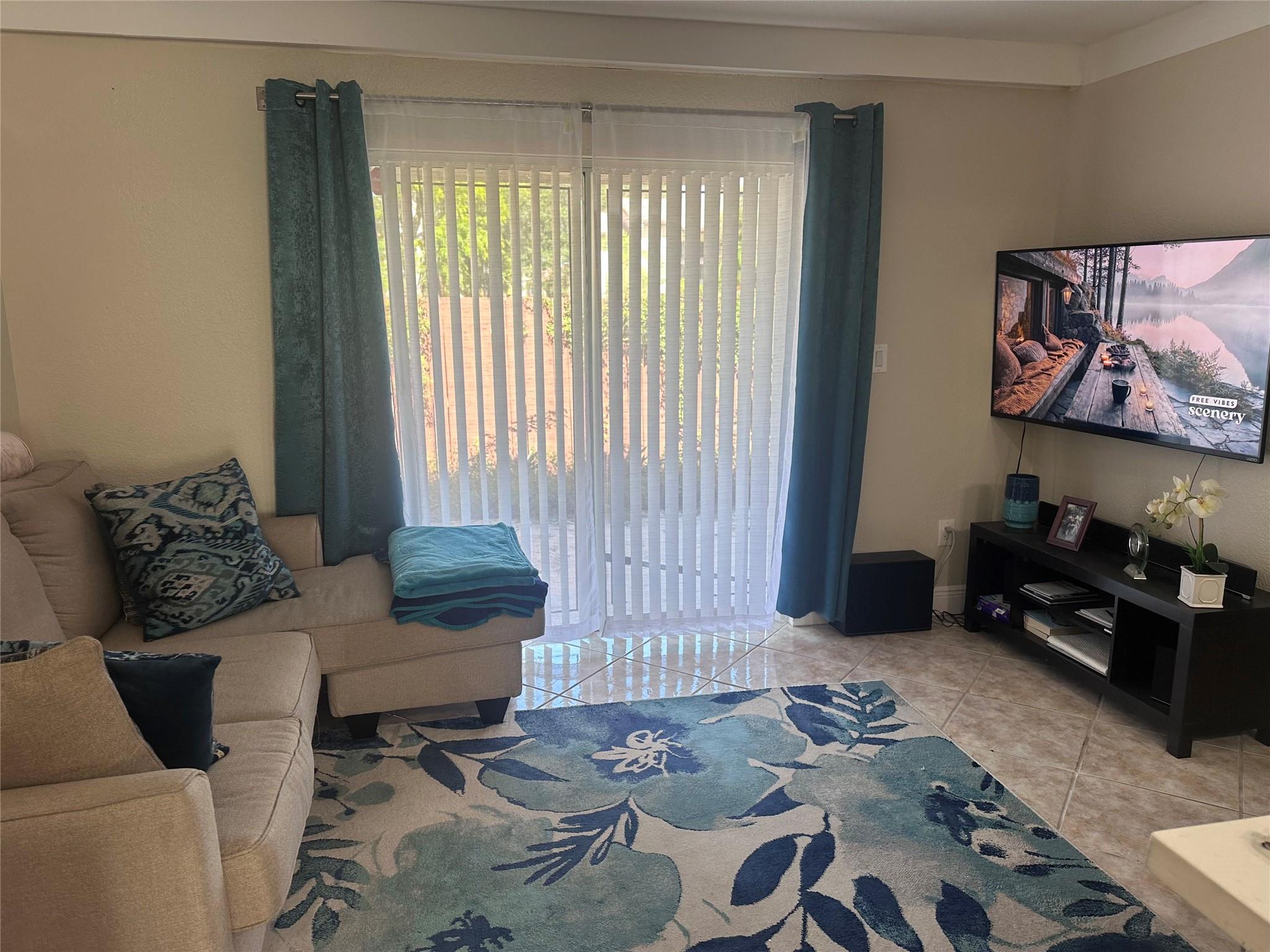 Hollywood Ridge Farms 2-1 - Residential Lease