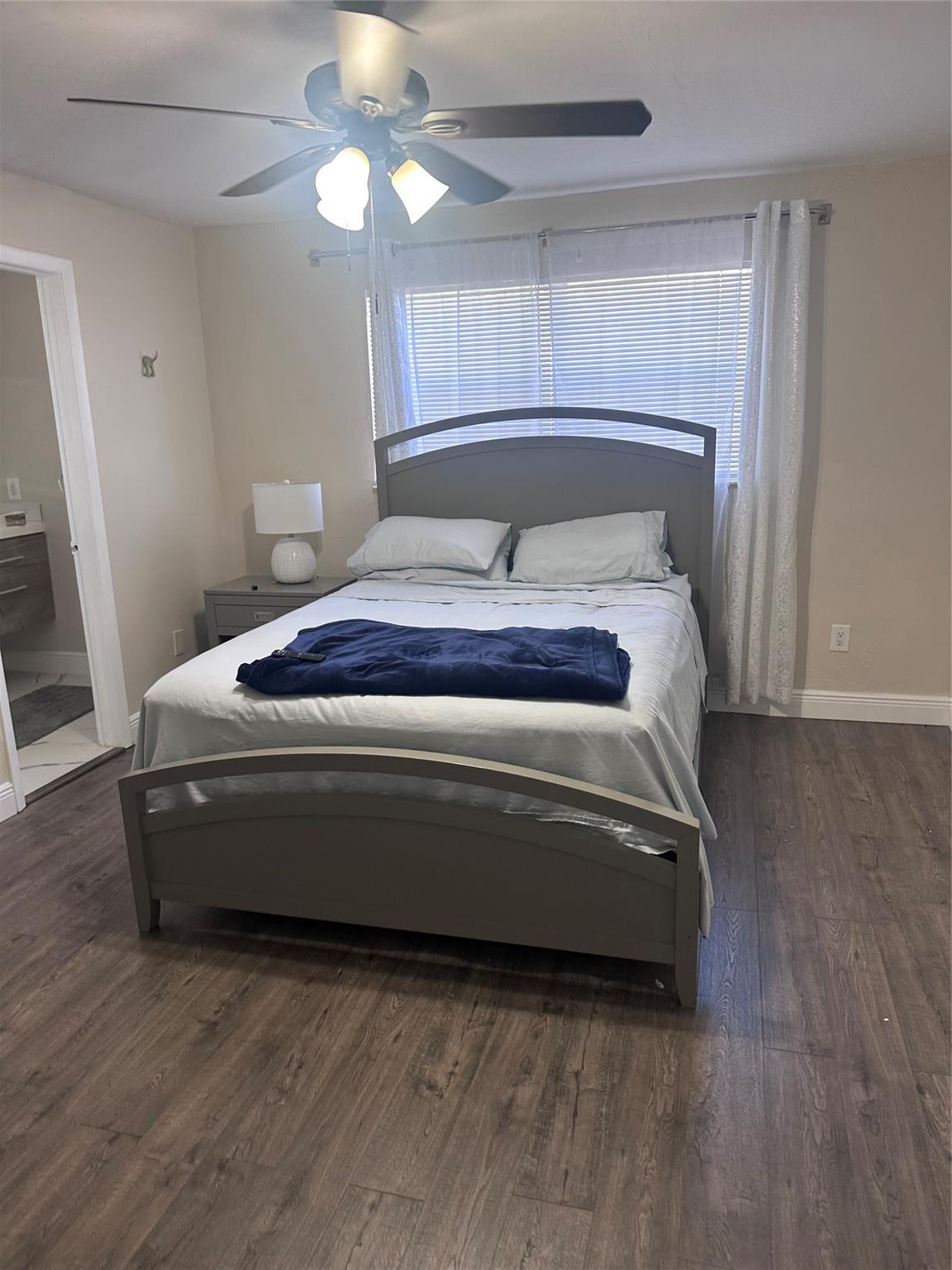 Hollywood Ridge Farms 2-1 - Residential Lease