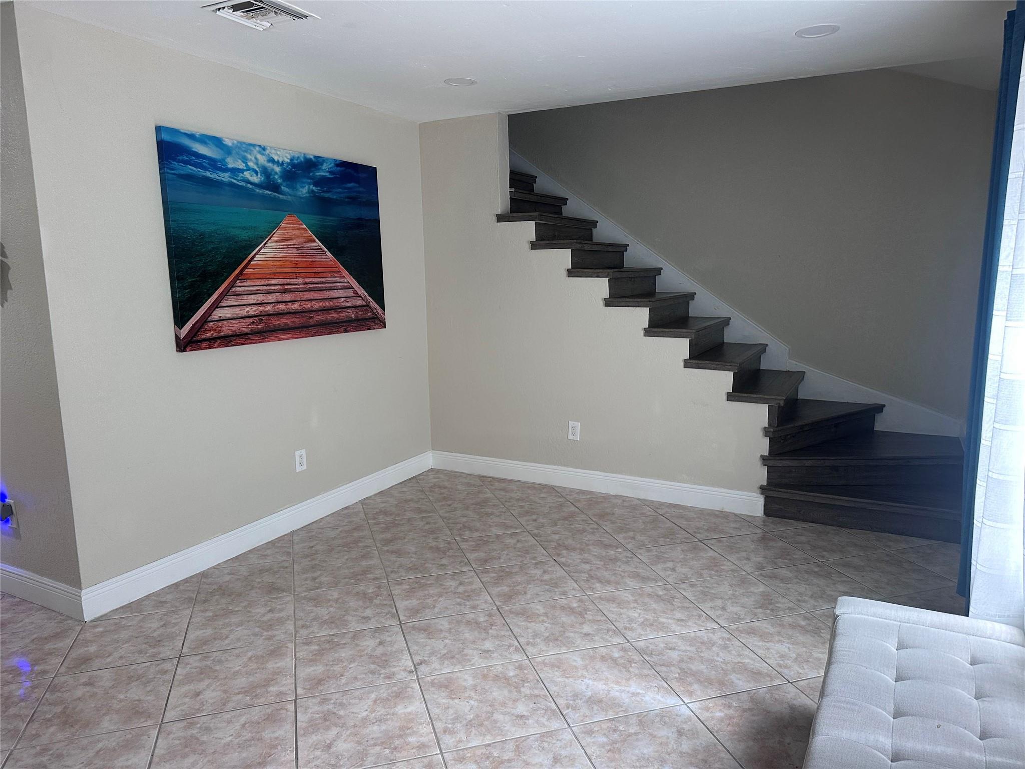 Hollywood Ridge Farms 2-1 - Residential Lease