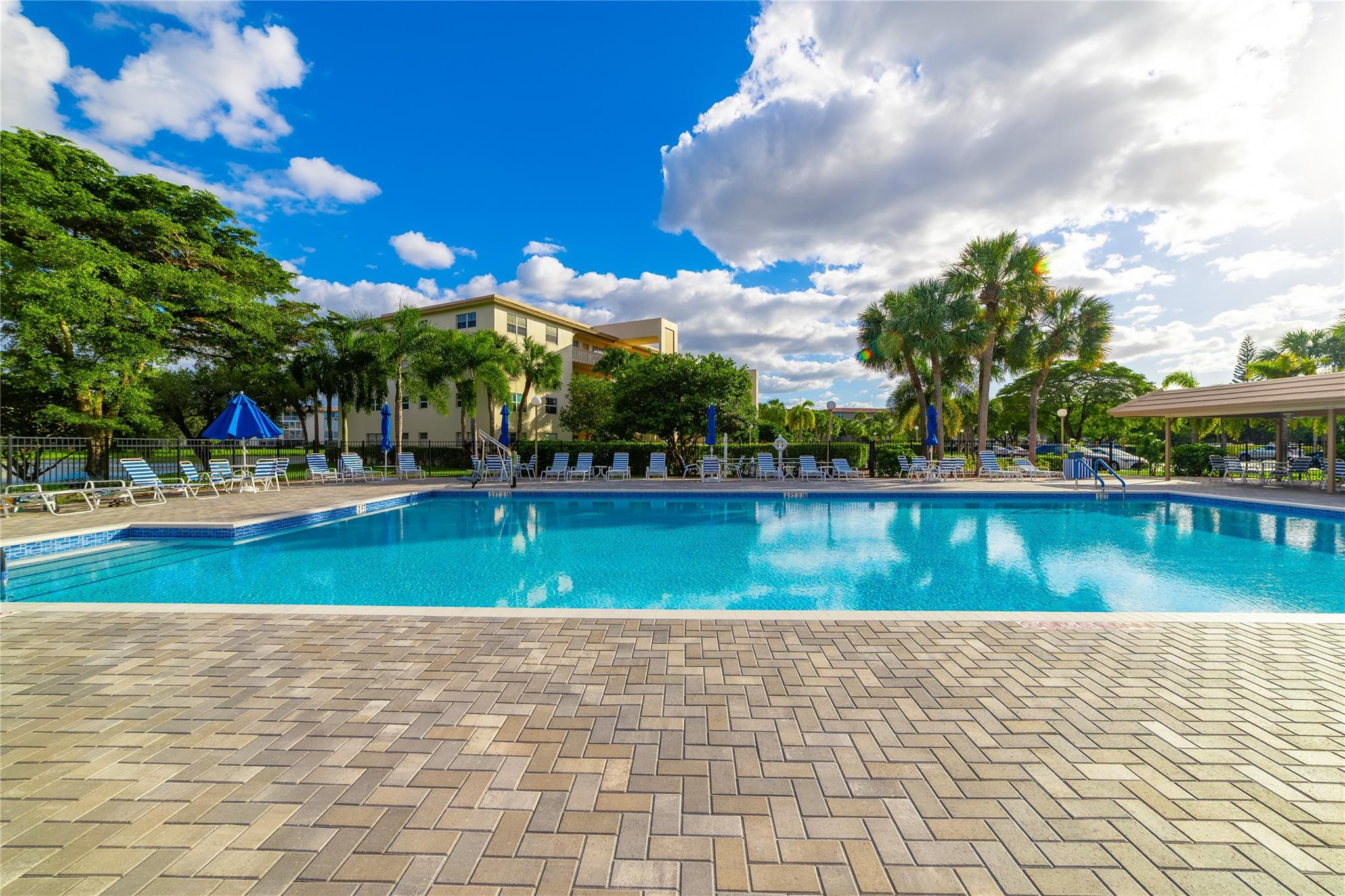 BERMUDA VILLAGE B CONDO - Residential