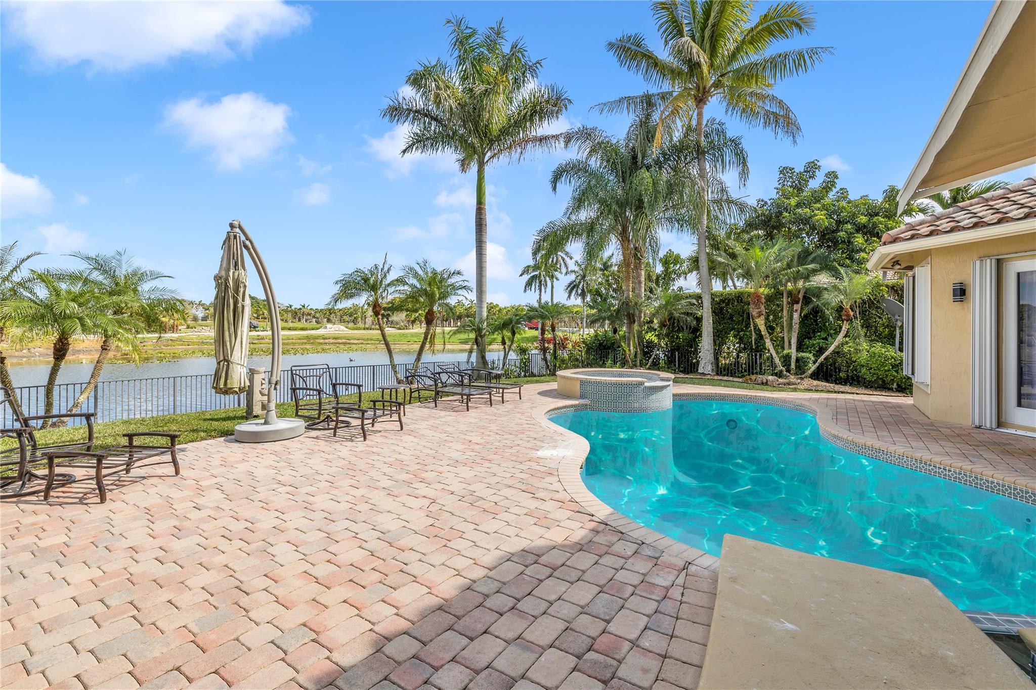 HERON BAY/THE FALLS - Residential Lease