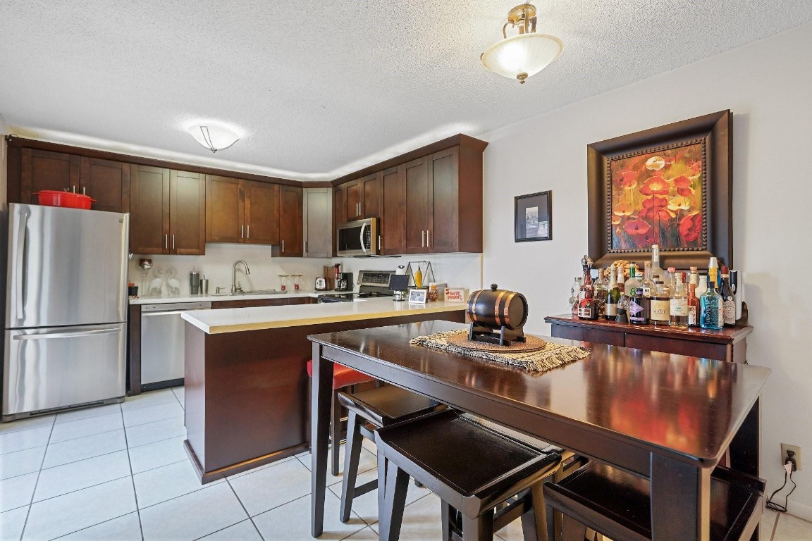 CAMELOT GARDEN - Residential