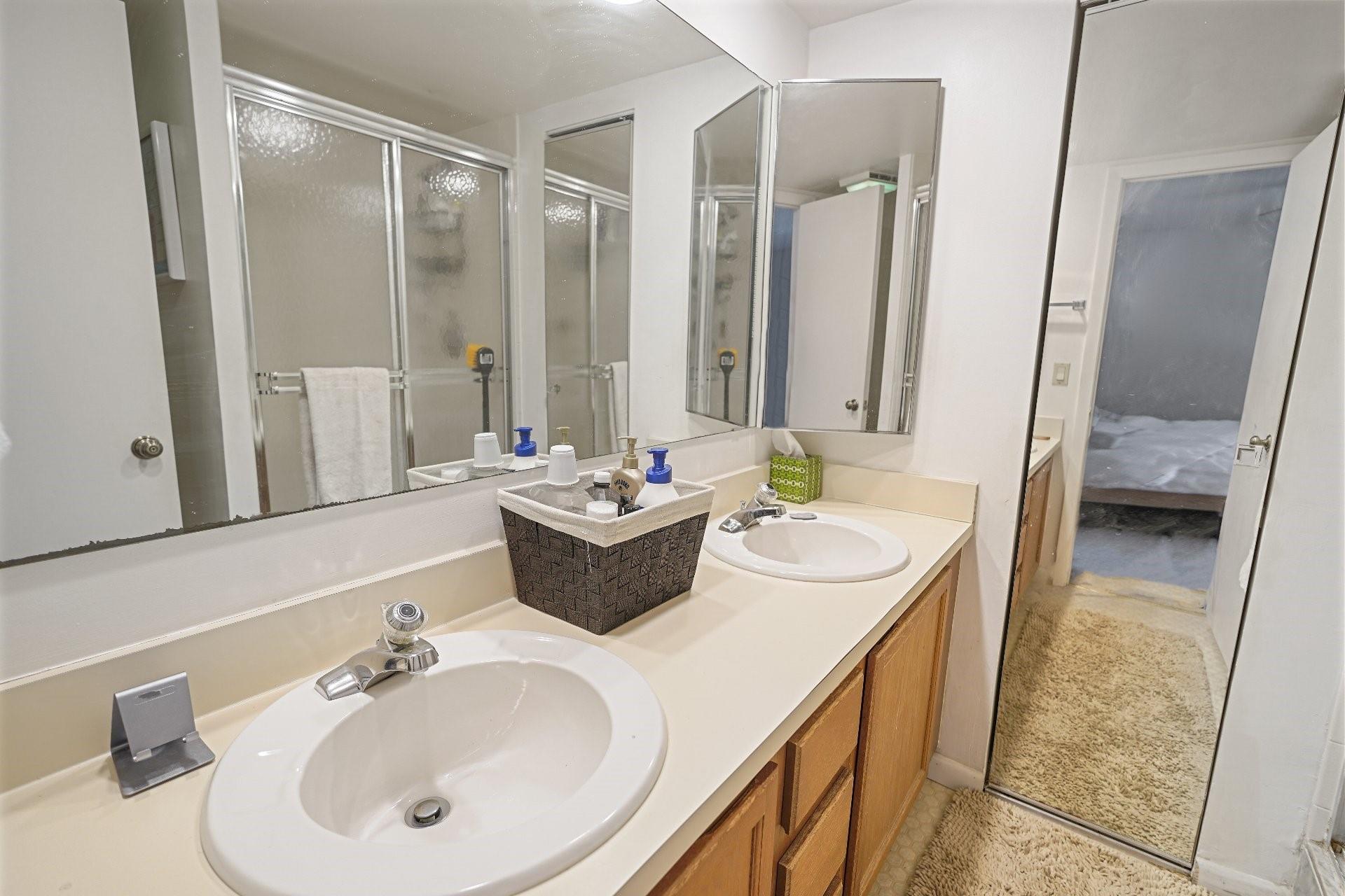 CAMELOT GARDEN - Residential