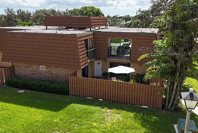 CAMELOT GARDEN - Residential