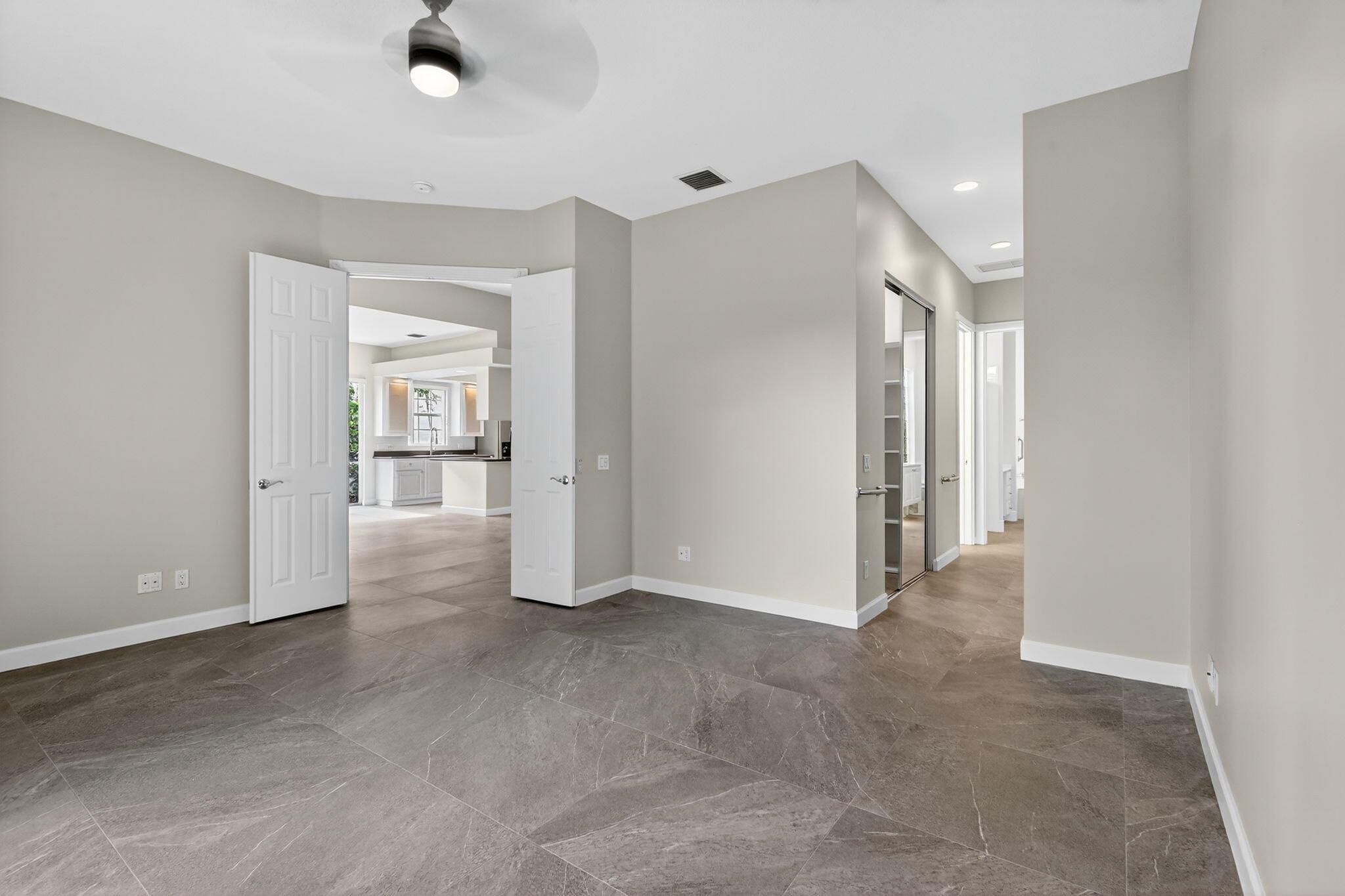 Wellington, Florida 33414, United States, 3 Bedrooms Bedrooms, ,3 BathroomsBathrooms,Residential,Pending,209645