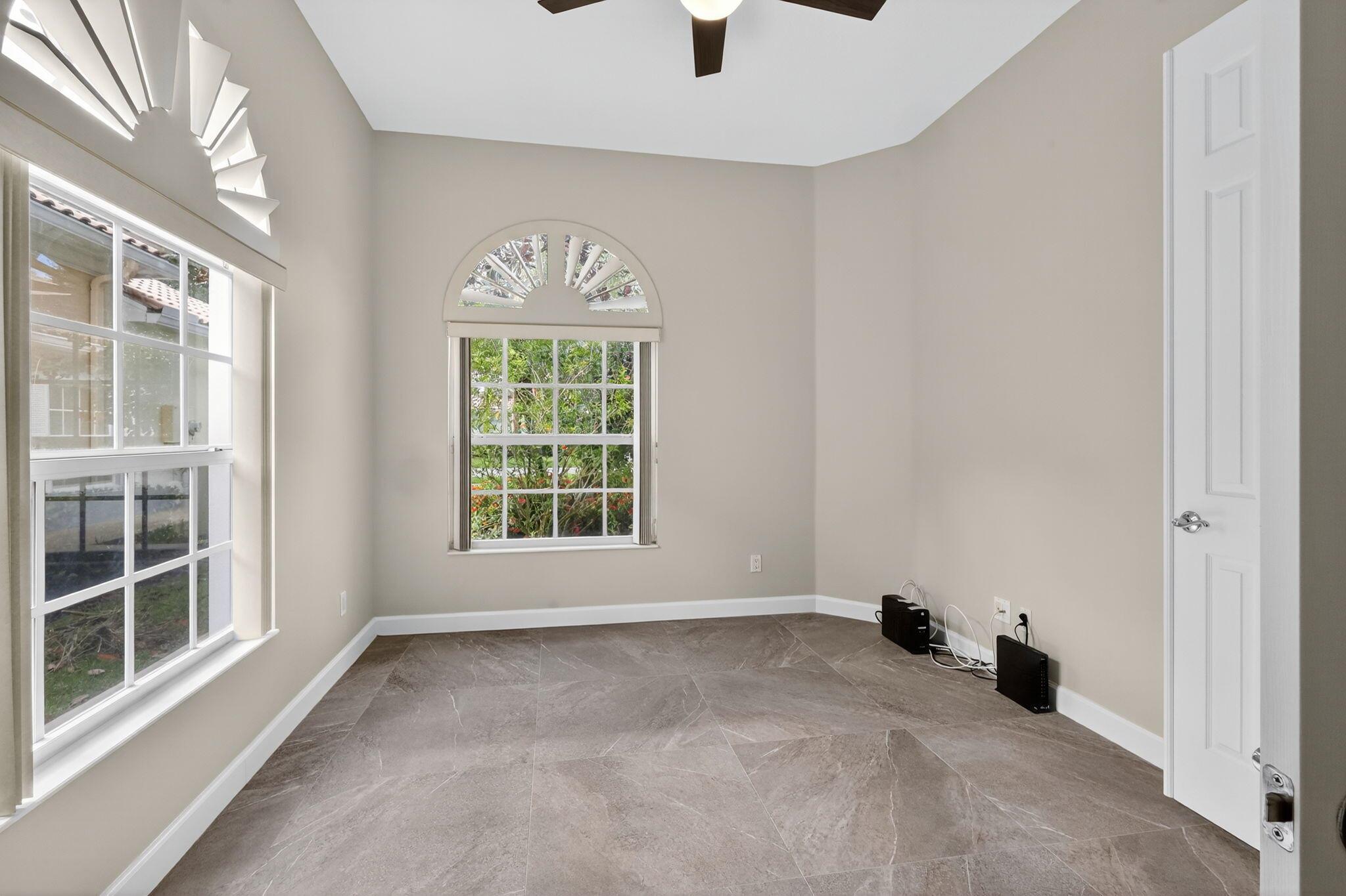 Wellington, Florida 33414, United States, 3 Bedrooms Bedrooms, ,3 BathroomsBathrooms,Residential,Pending,209645