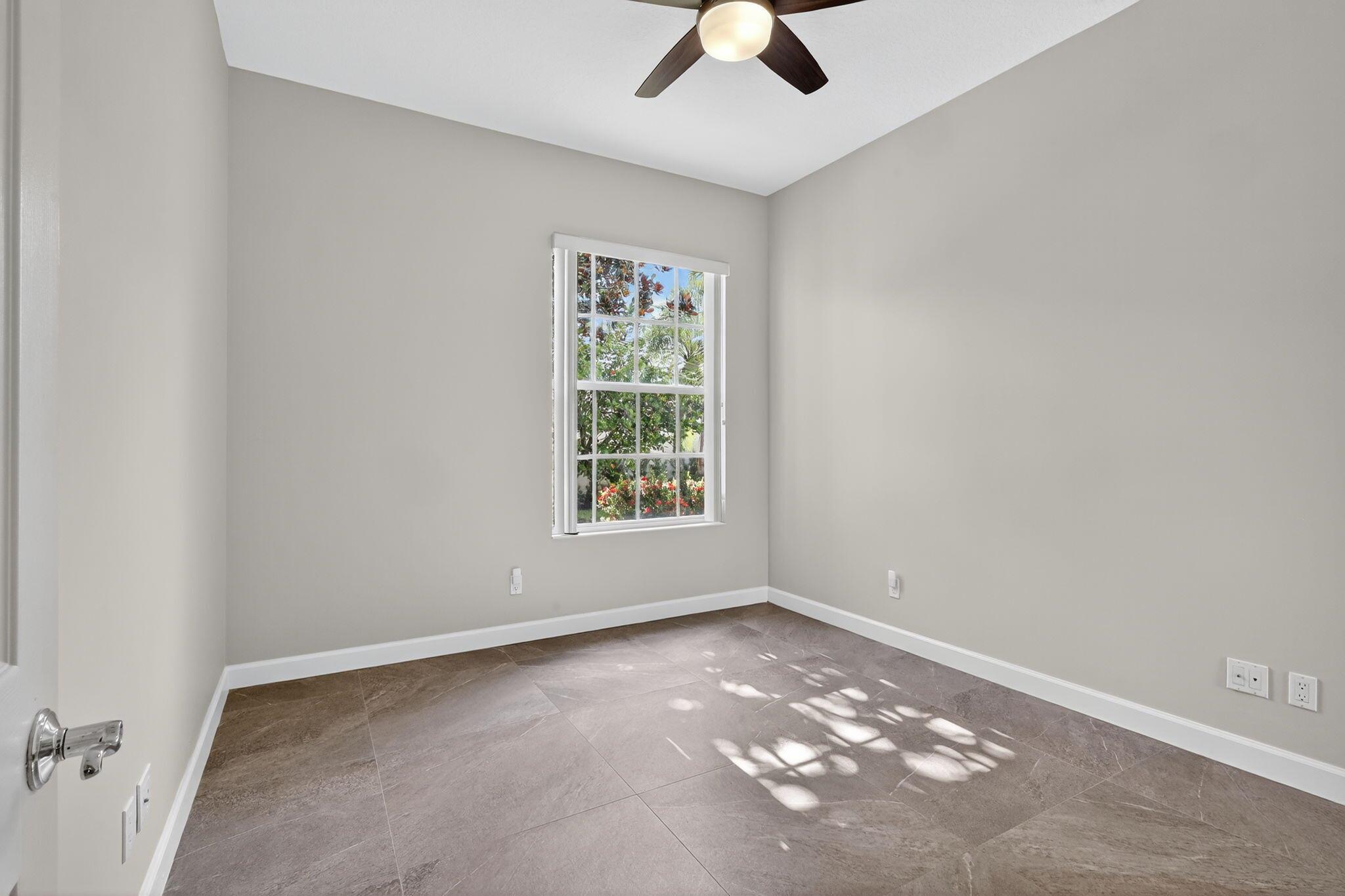 Wellington, Florida 33414, United States, 3 Bedrooms Bedrooms, ,3 BathroomsBathrooms,Residential,Pending,209645