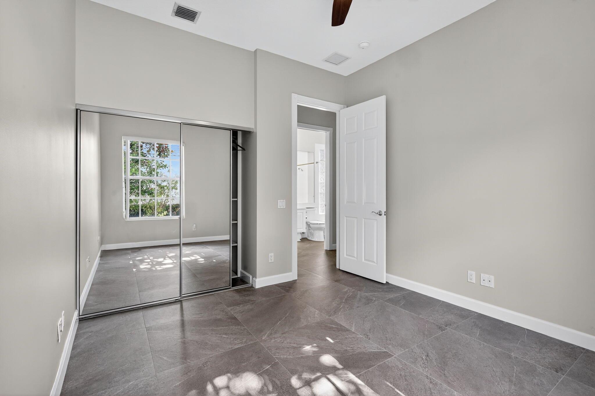 Wellington, Florida 33414, United States, 3 Bedrooms Bedrooms, ,3 BathroomsBathrooms,Residential,Pending,209645