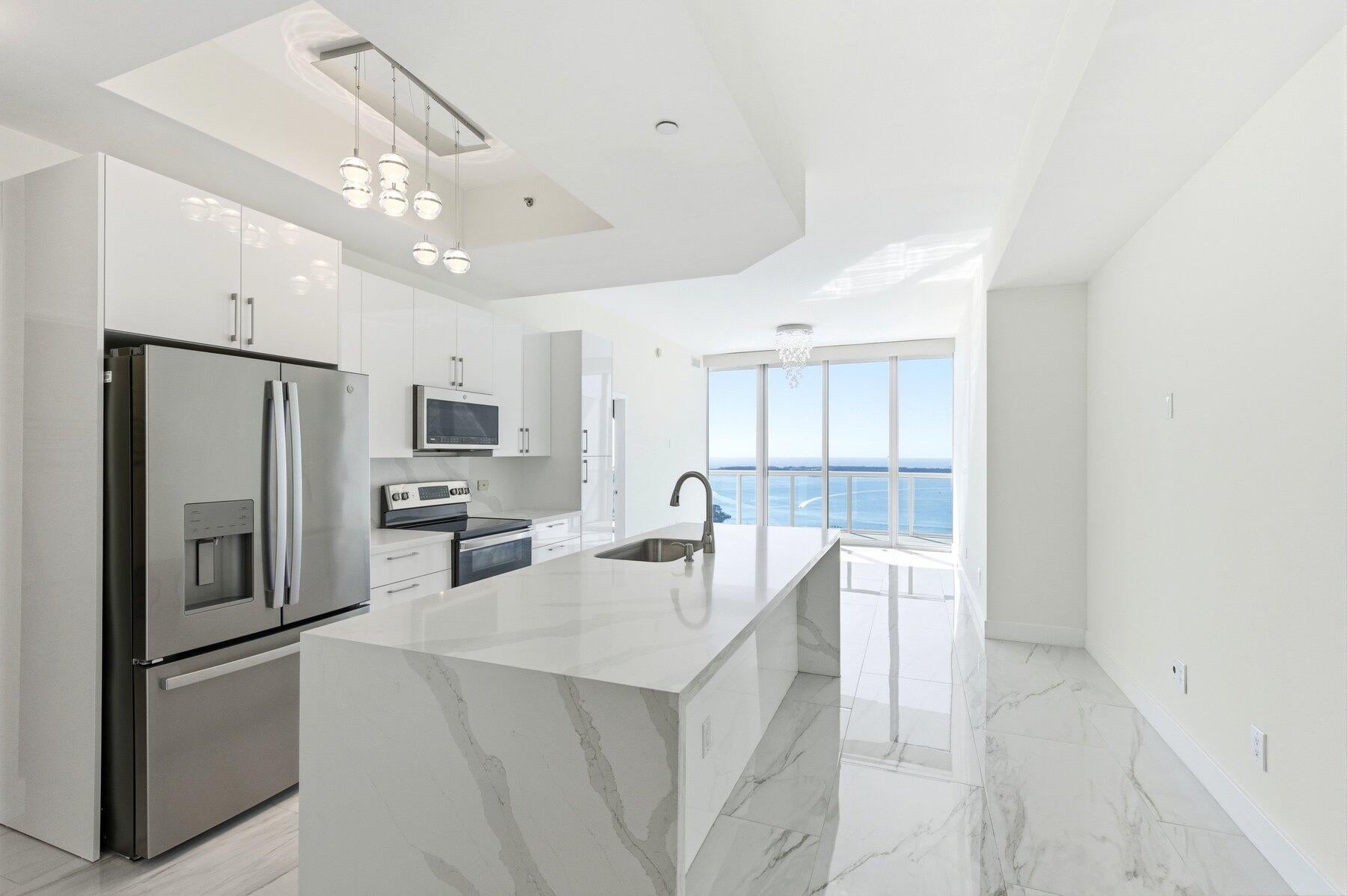 888 BISCAYNE Boulevard 4904