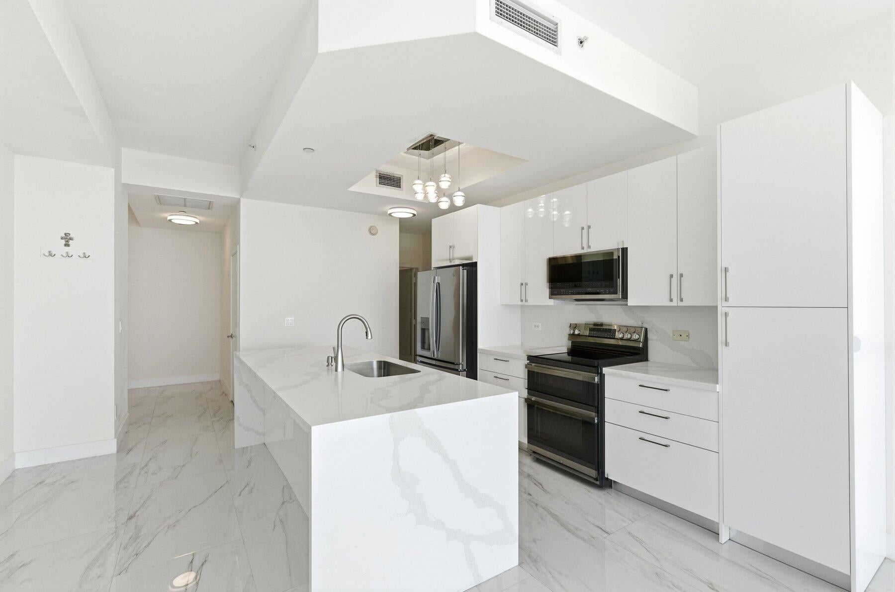 888 BISCAYNE Boulevard 4904