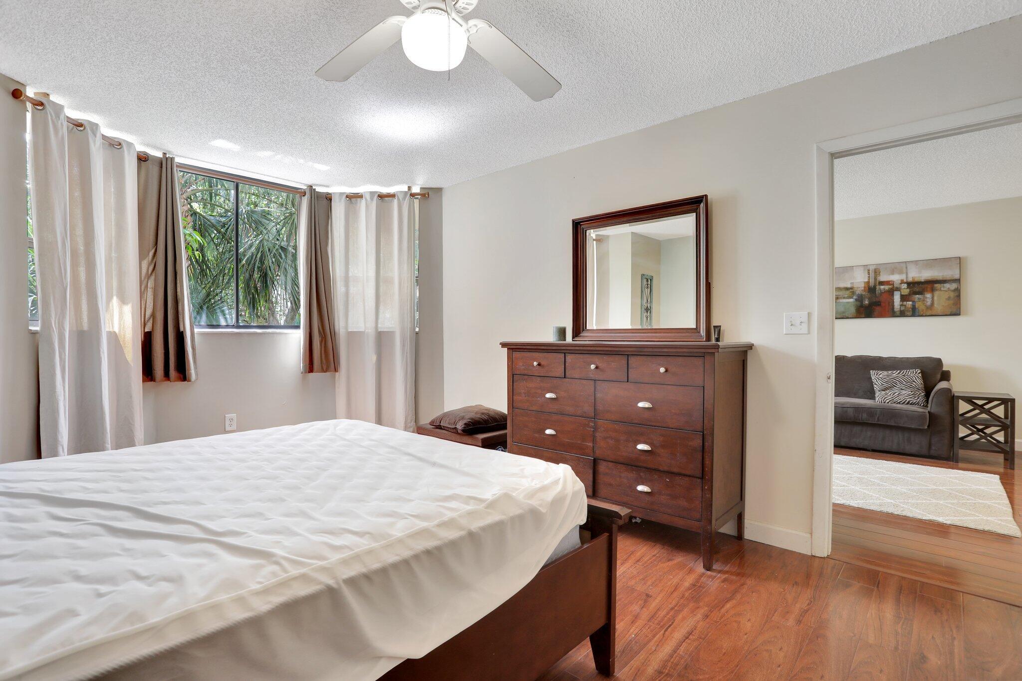 PLANTATION FOREST CONDO - Residential Lease
