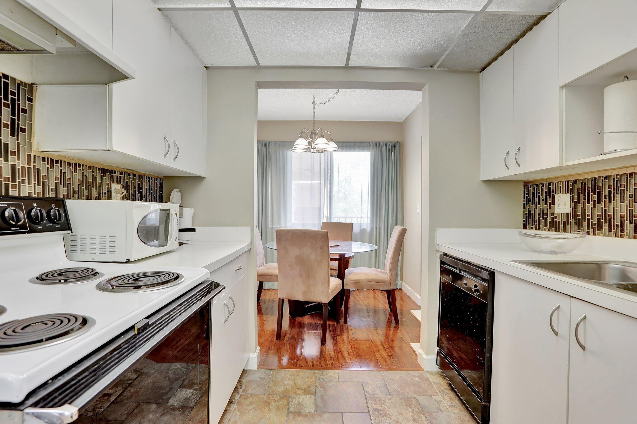 PLANTATION FOREST CONDO - Residential Lease