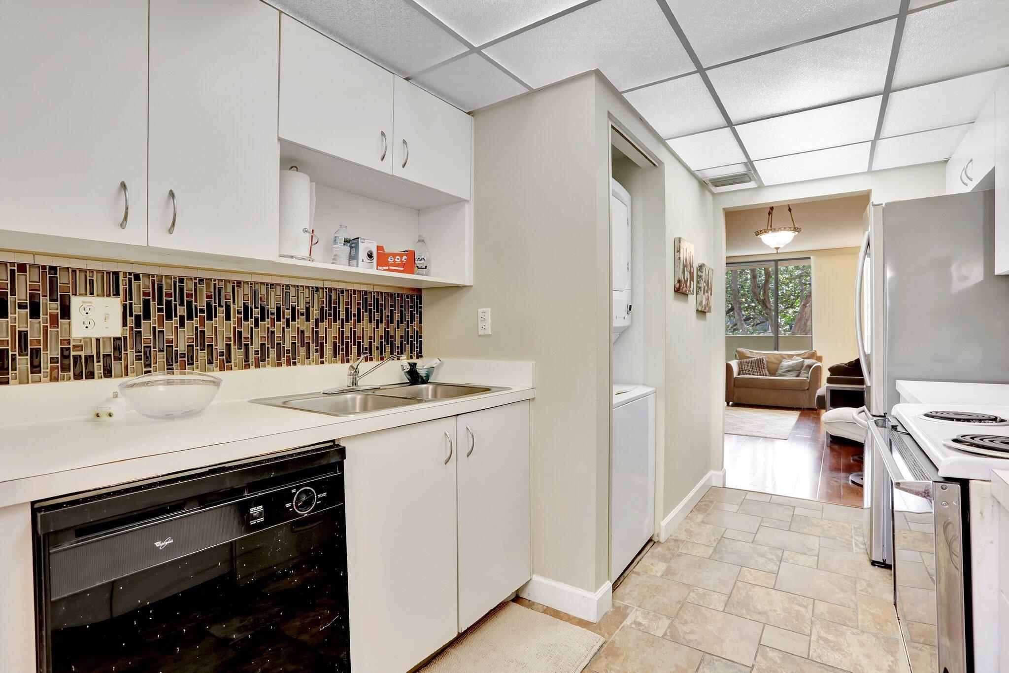 PLANTATION FOREST CONDO - Residential Lease
