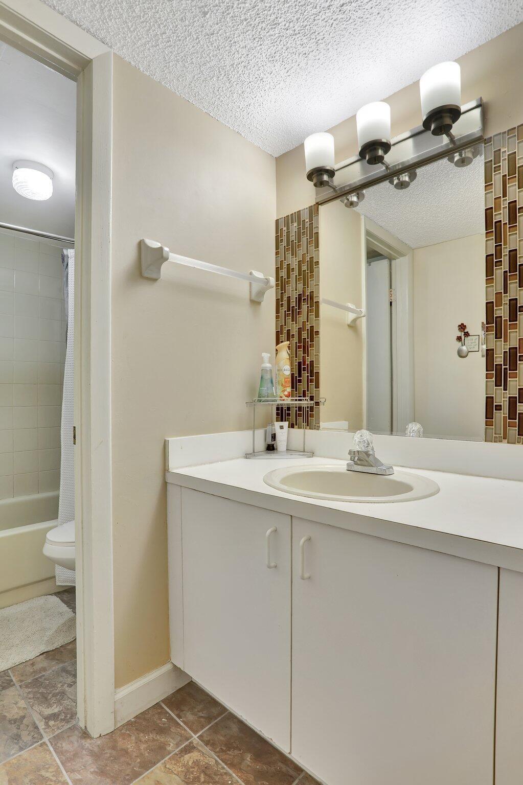 PLANTATION FOREST CONDO - Residential Lease