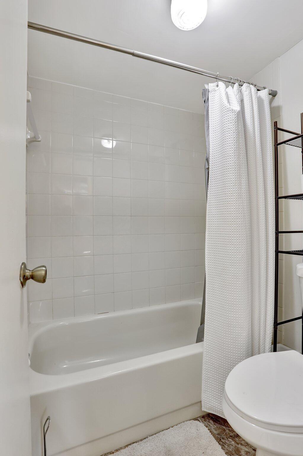 PLANTATION FOREST CONDO - Residential Lease