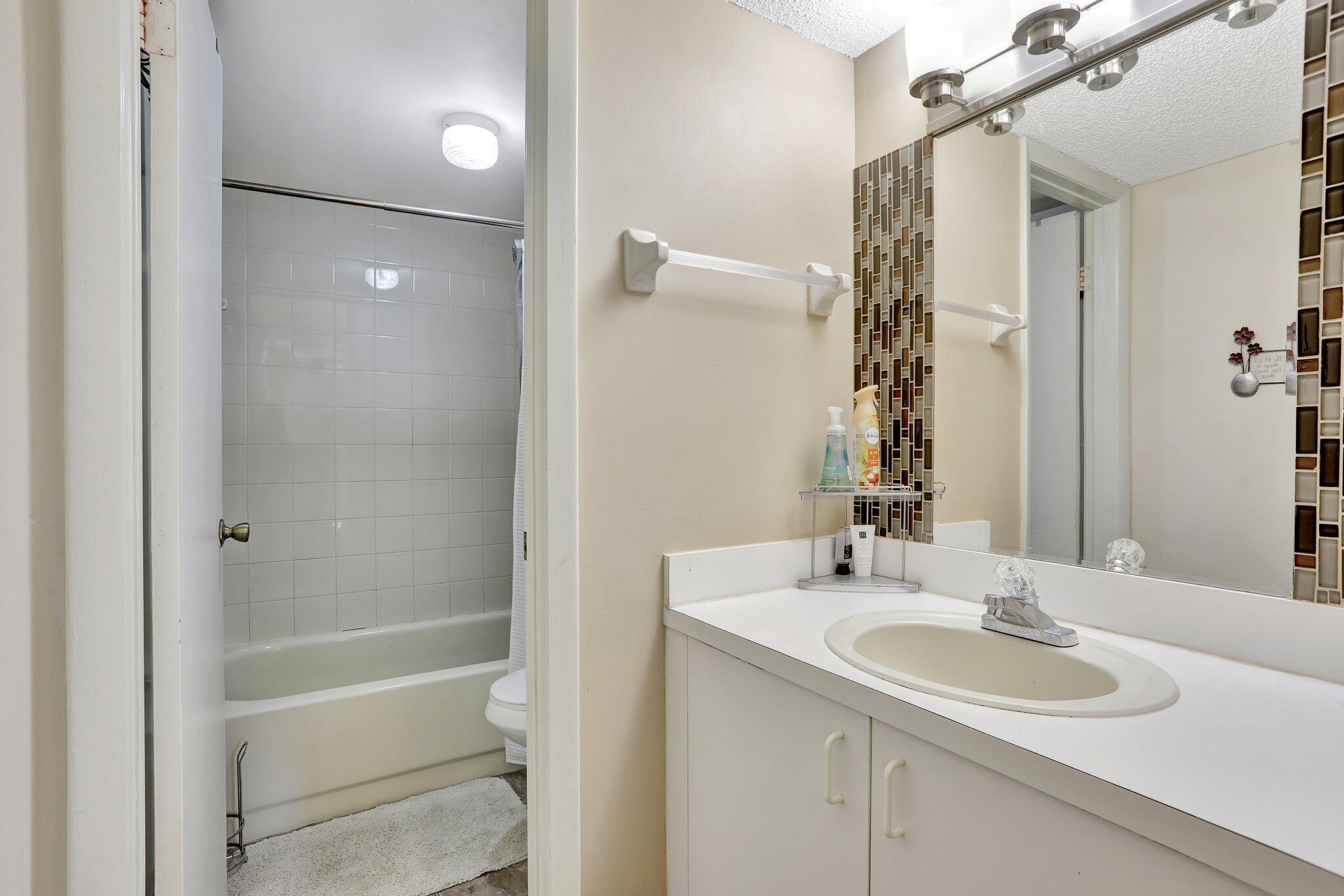 PLANTATION FOREST CONDO - Residential Lease