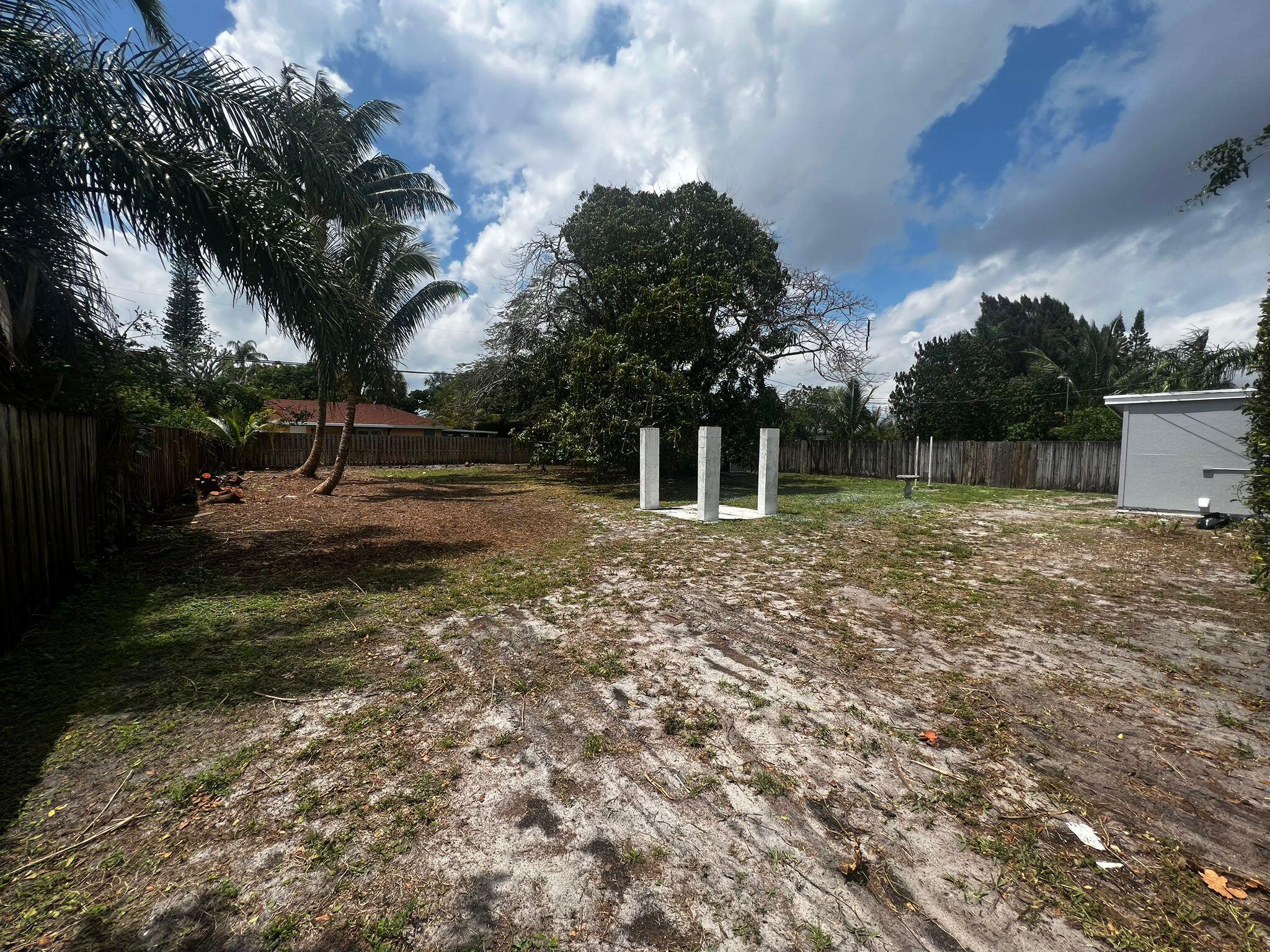 LAKEWOOD GARDENS PL 1 IN - Residential Lease