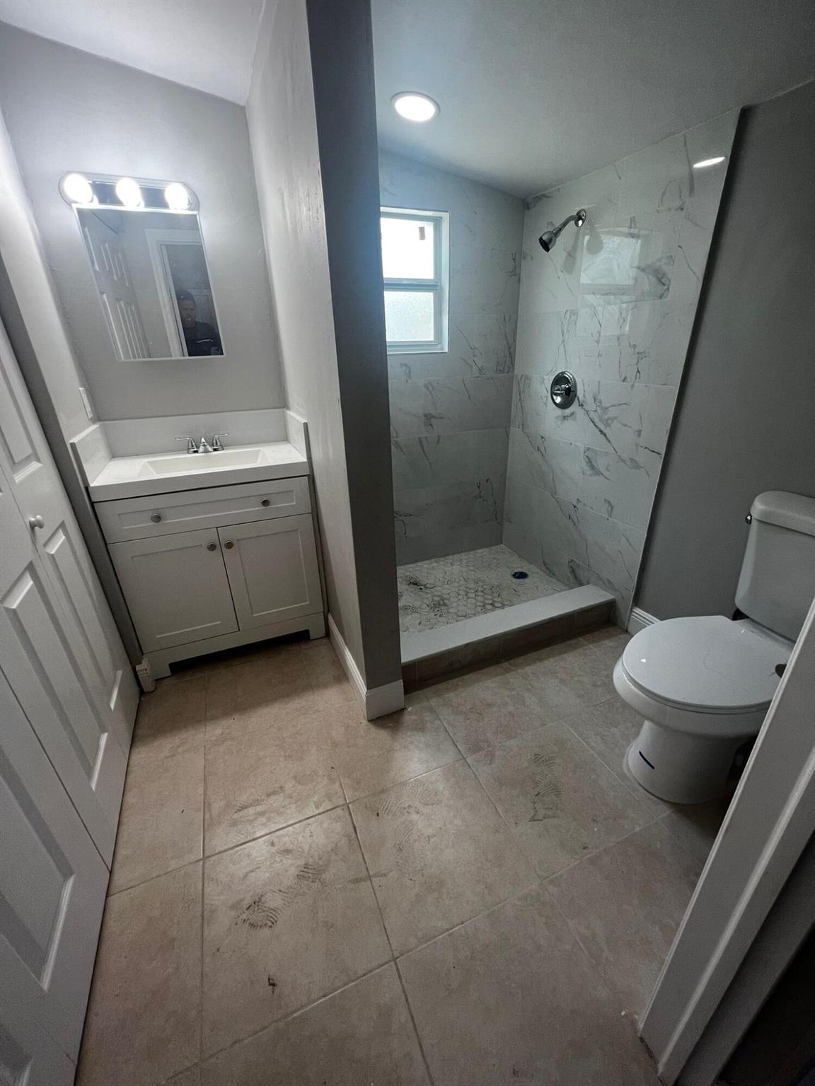 LAKEWOOD GARDENS PL 1 IN - Residential Lease
