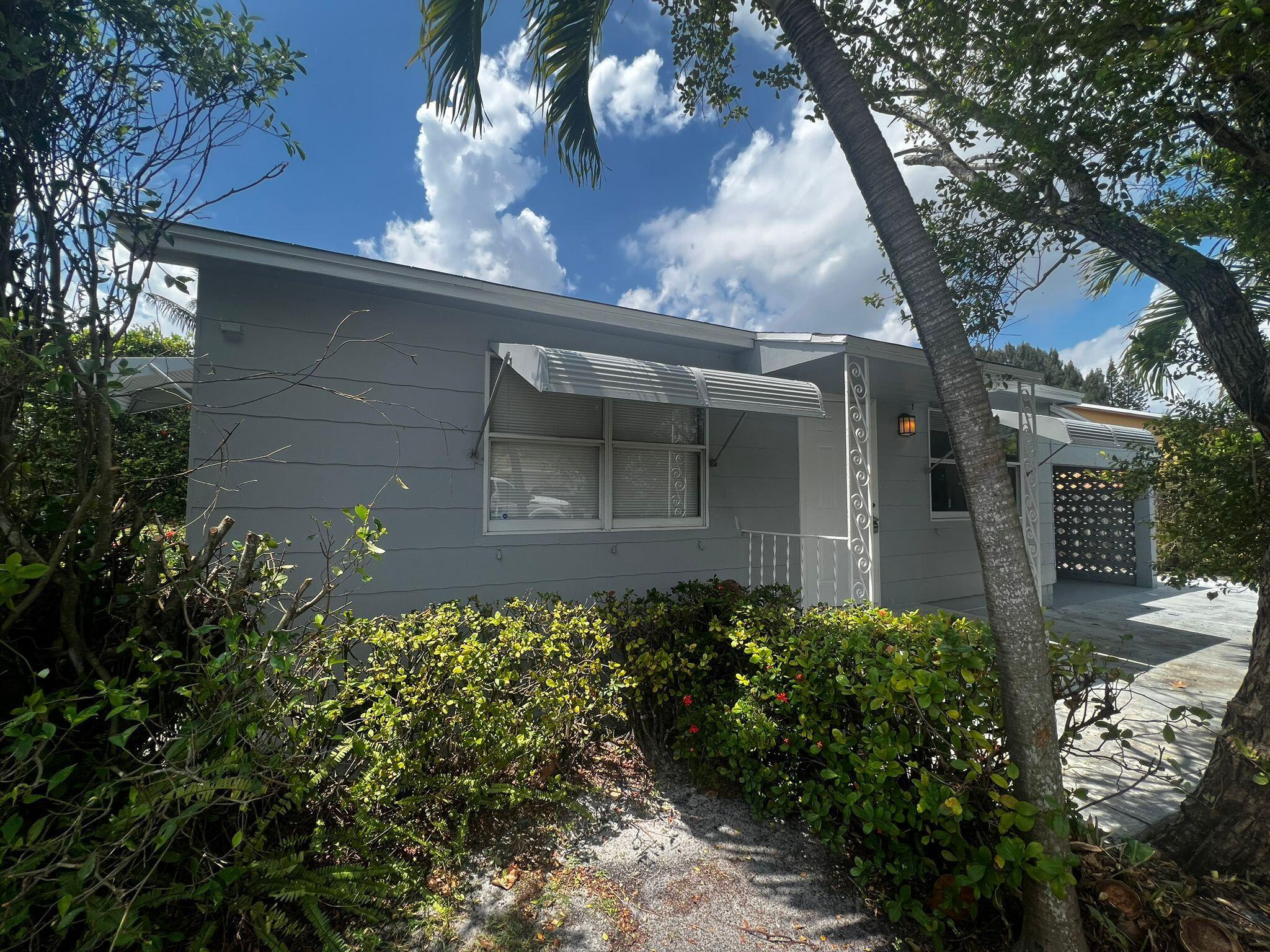 LAKEWOOD GARDENS PL 1 IN - Residential Lease