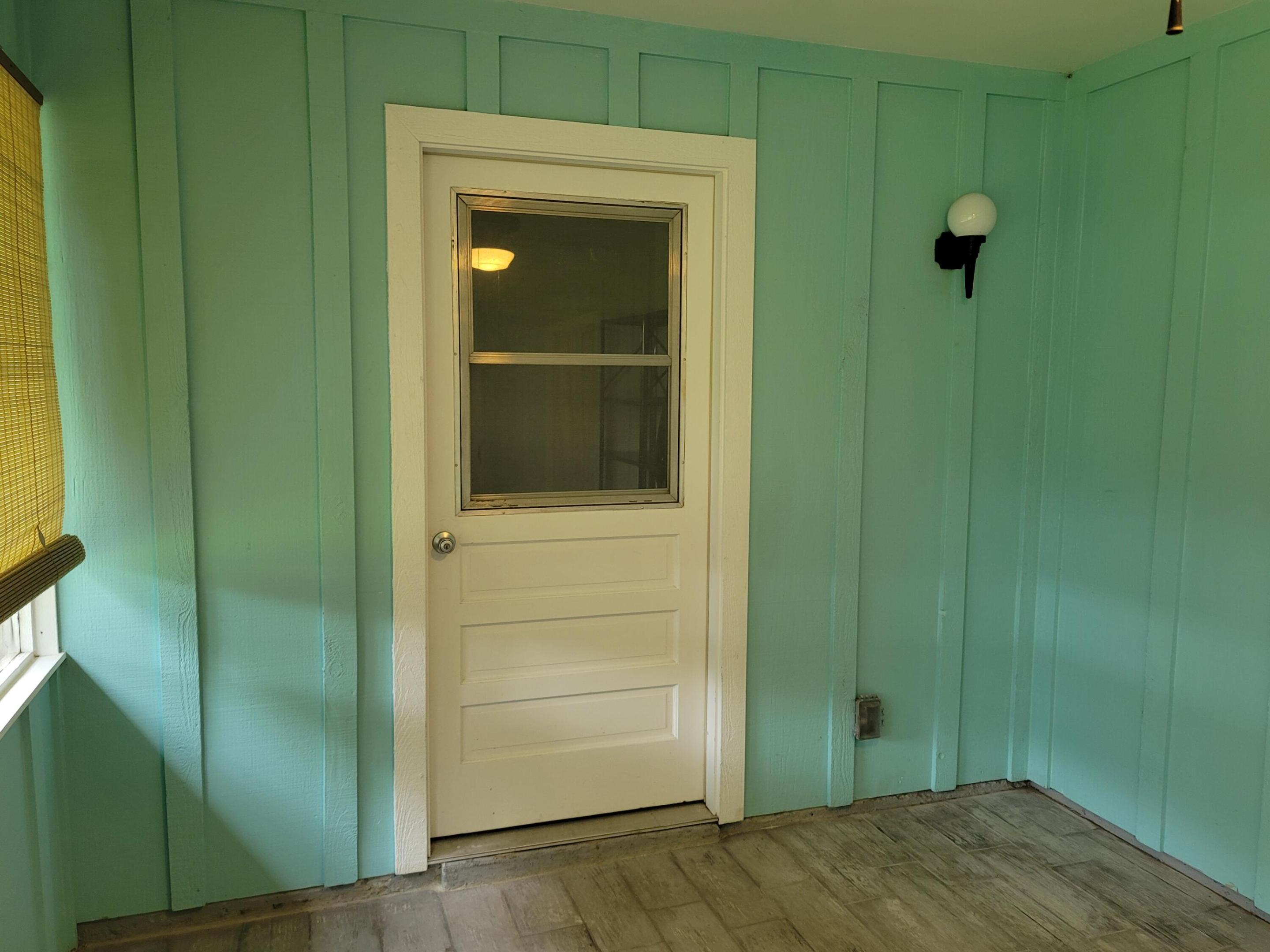 PINE TREE PARK UNIT NO 3 - Residential Lease