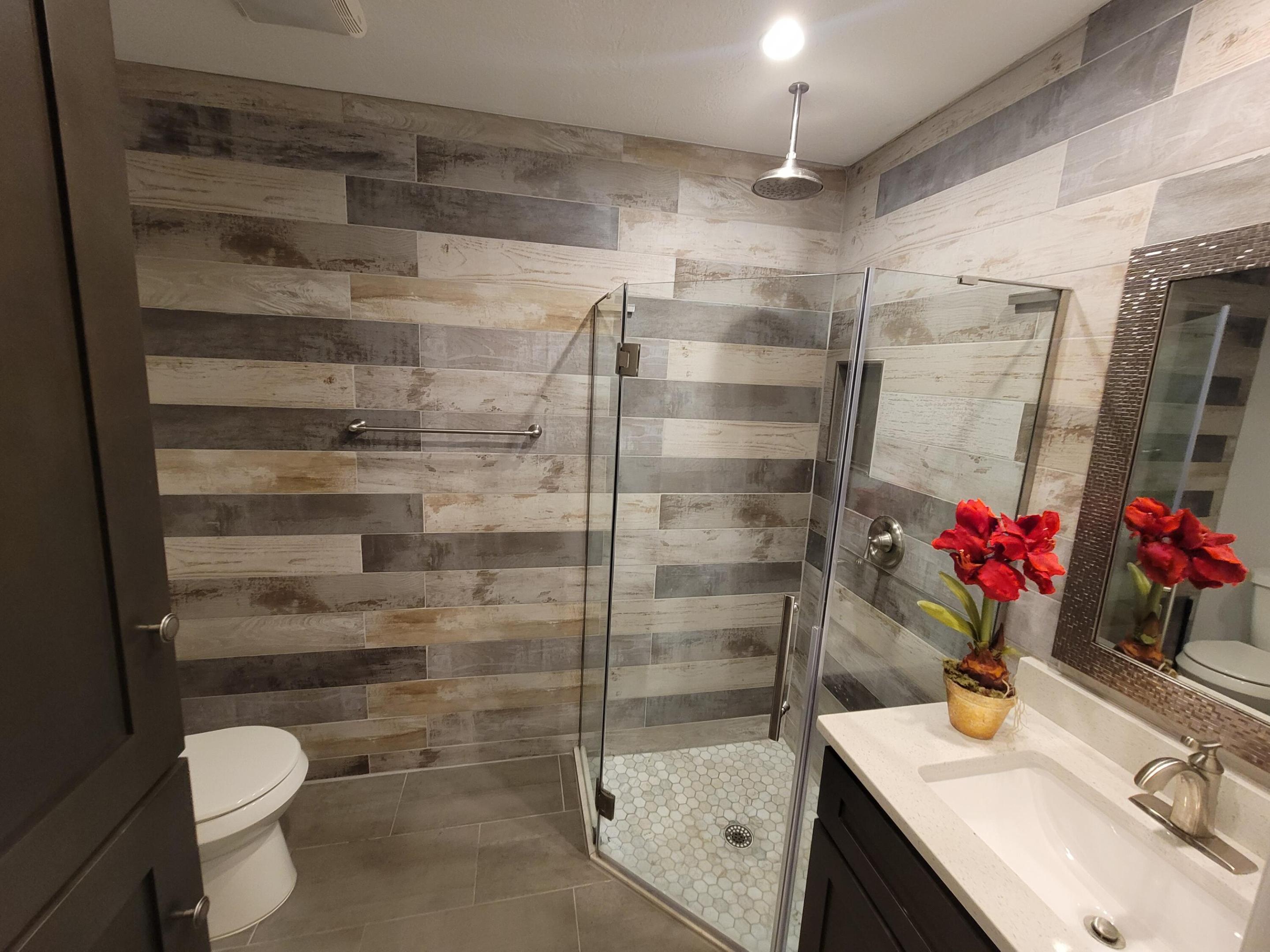 PINE TREE PARK UNIT NO 3 - Residential Lease