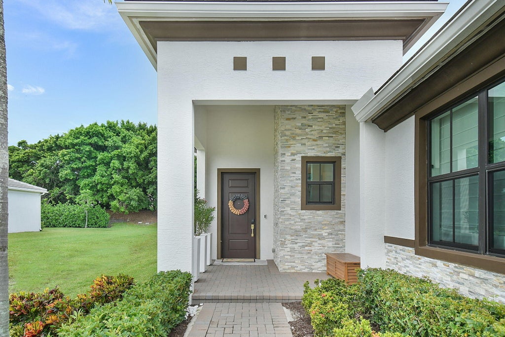 Photo of 528 SE Fascino Circle SE, Port Saint Lucie, FL 34984 (MLS # B26072701)