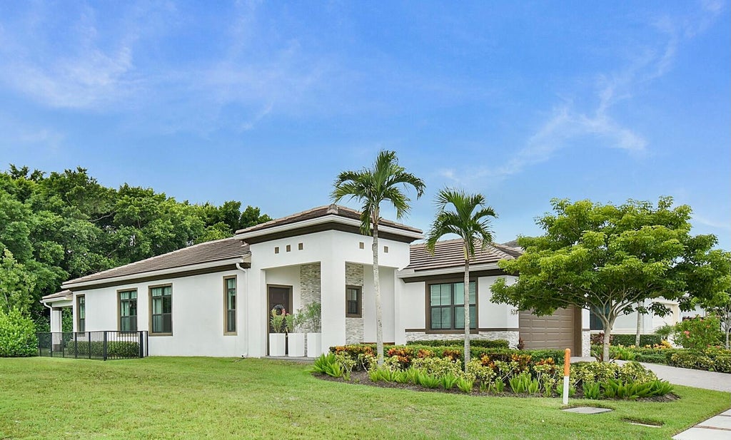 Photo of 528 SE Fascino Circle SE, Port Saint Lucie, FL 34984 (MLS # B26072701)
