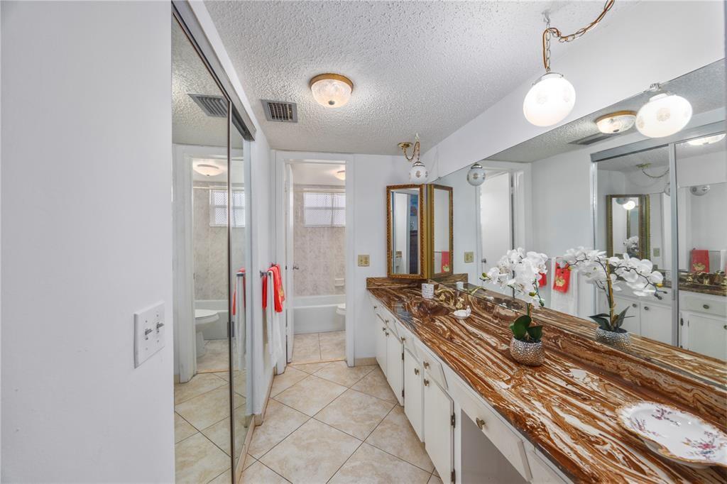 TOPAZ SOUTH CONDO - Residential