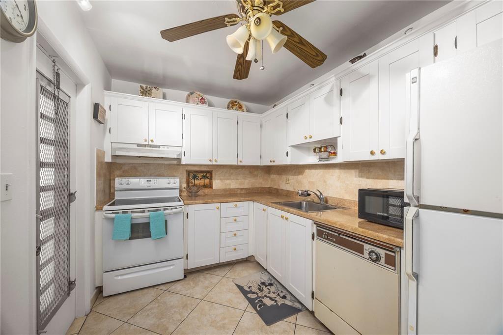 TOPAZ SOUTH CONDO - Residential