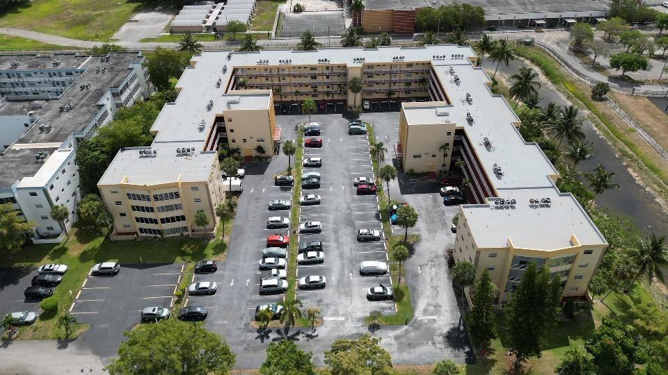 TOPAZ SOUTH CONDO - Residential