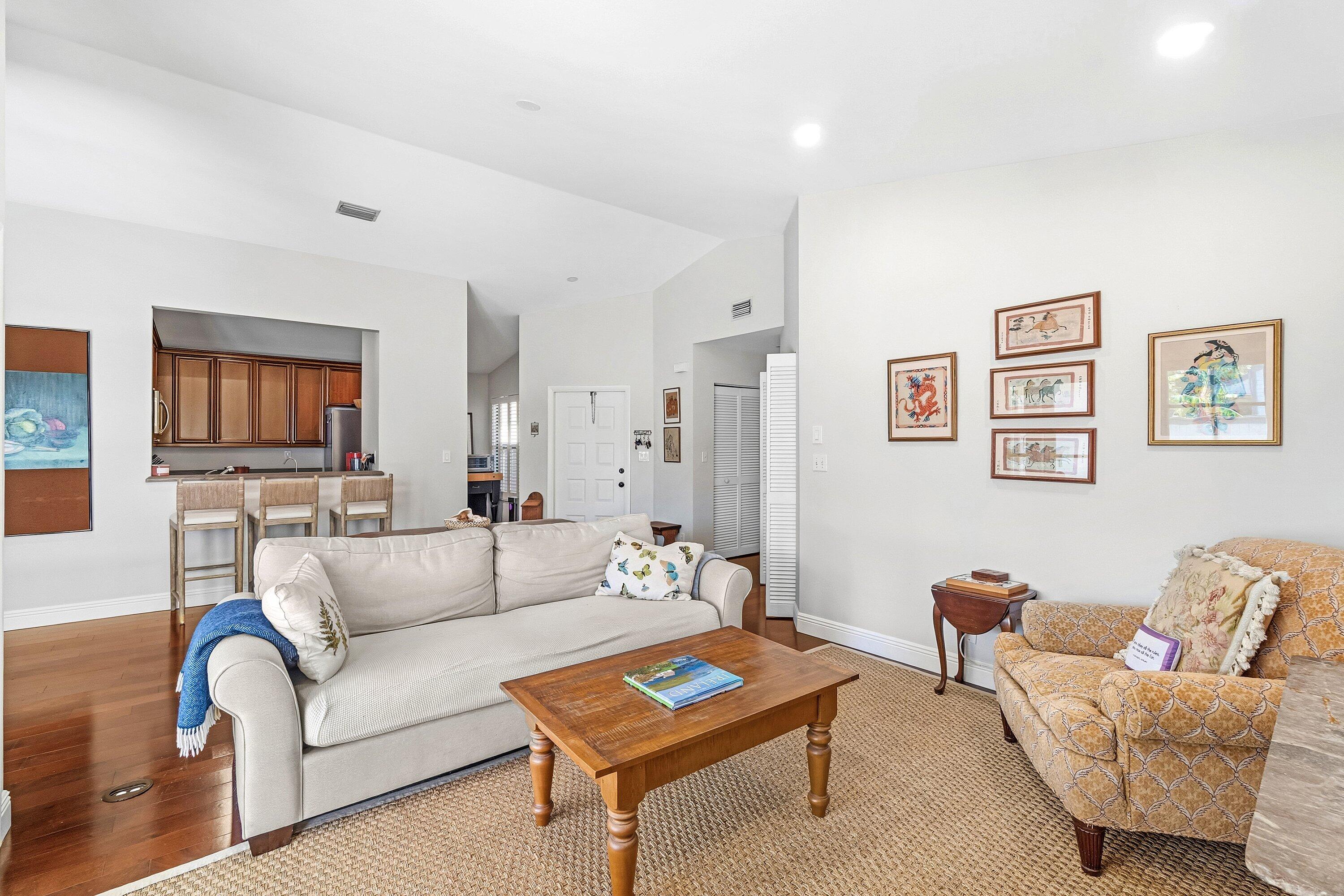 BEDFORD MEWS AT WELLINGTON - Residential Lease