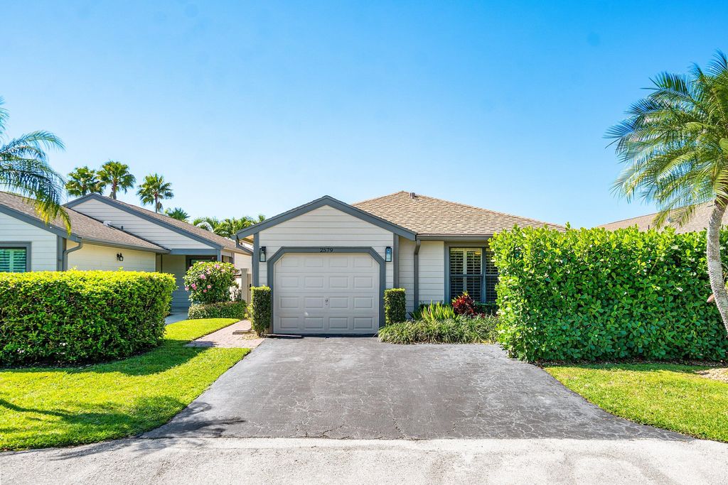 Photo of 2579 Bedford Mews Drive, Wellington, FL 33414 (MLS # B26006641)