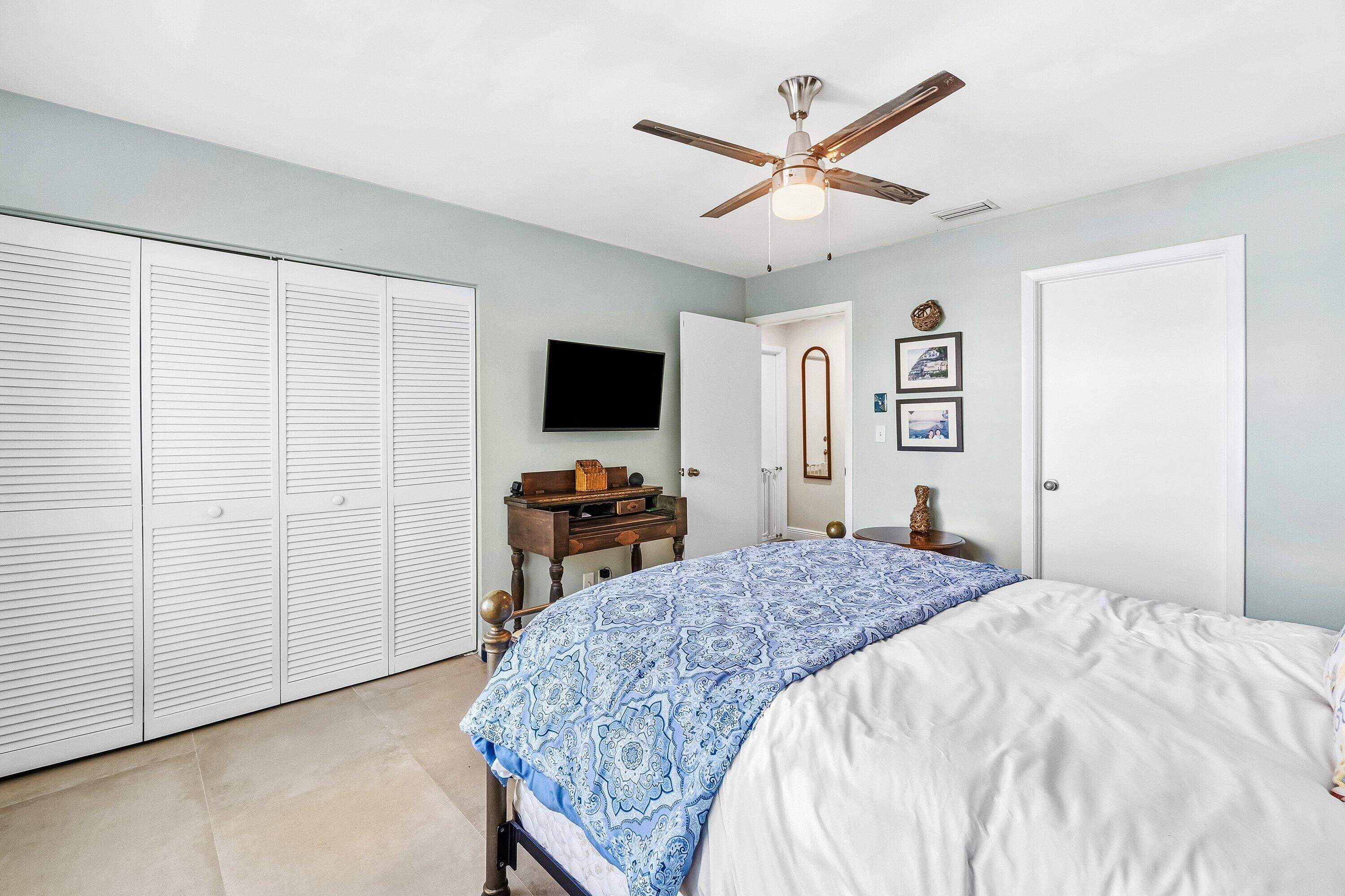 BEDFORD MEWS AT WELLINGTON - Residential Lease