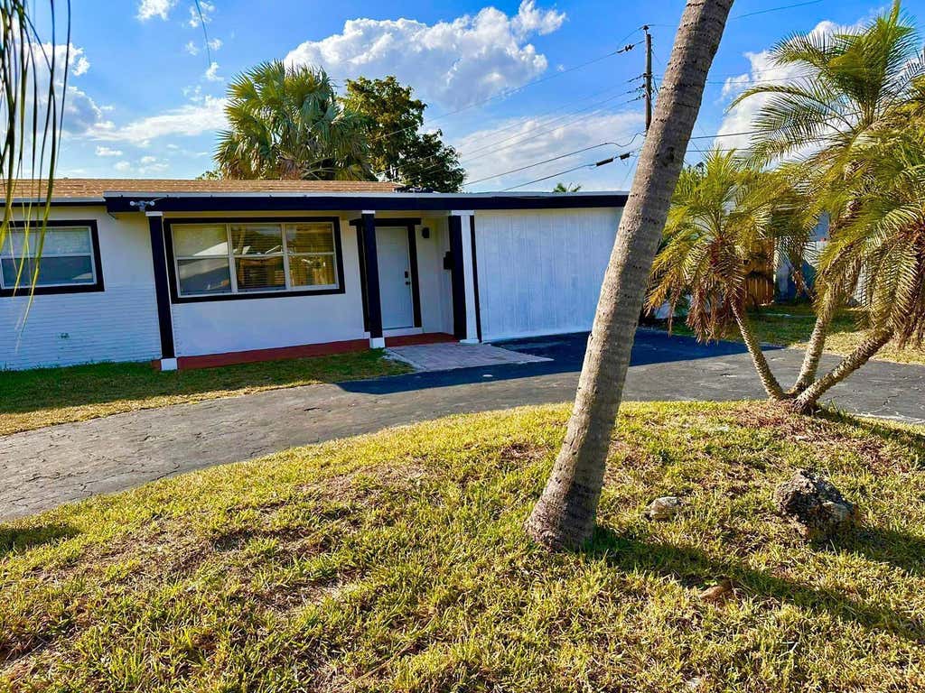 Photo of 601 NW 38th Street, Deerfield Beach, FL 33064 (MLS # B26069173)