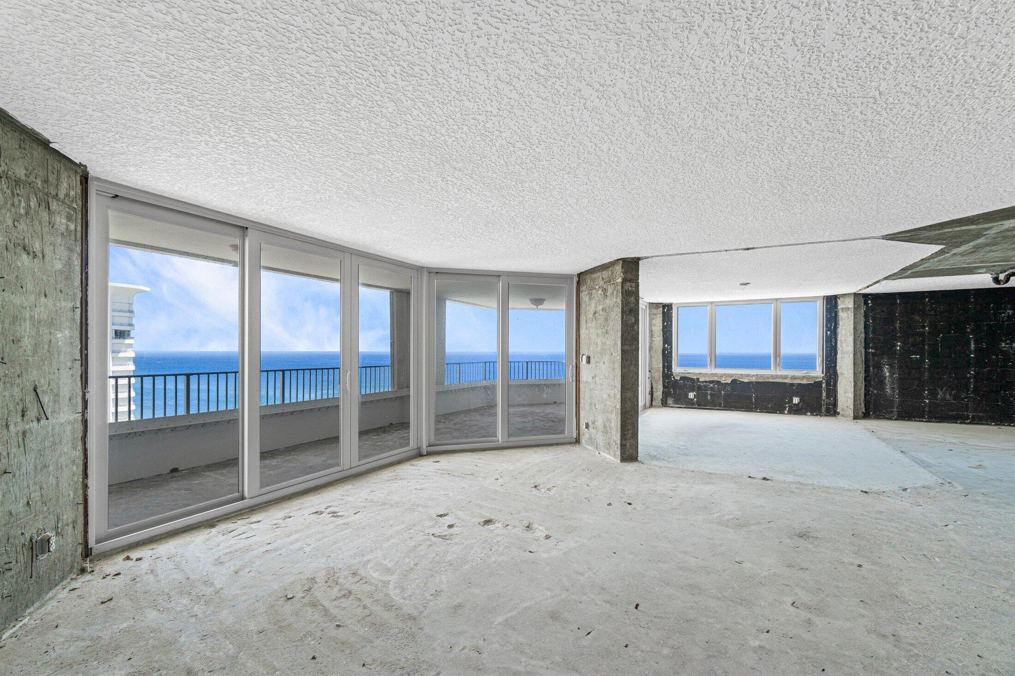 550 S Ocean Boulevard 2001