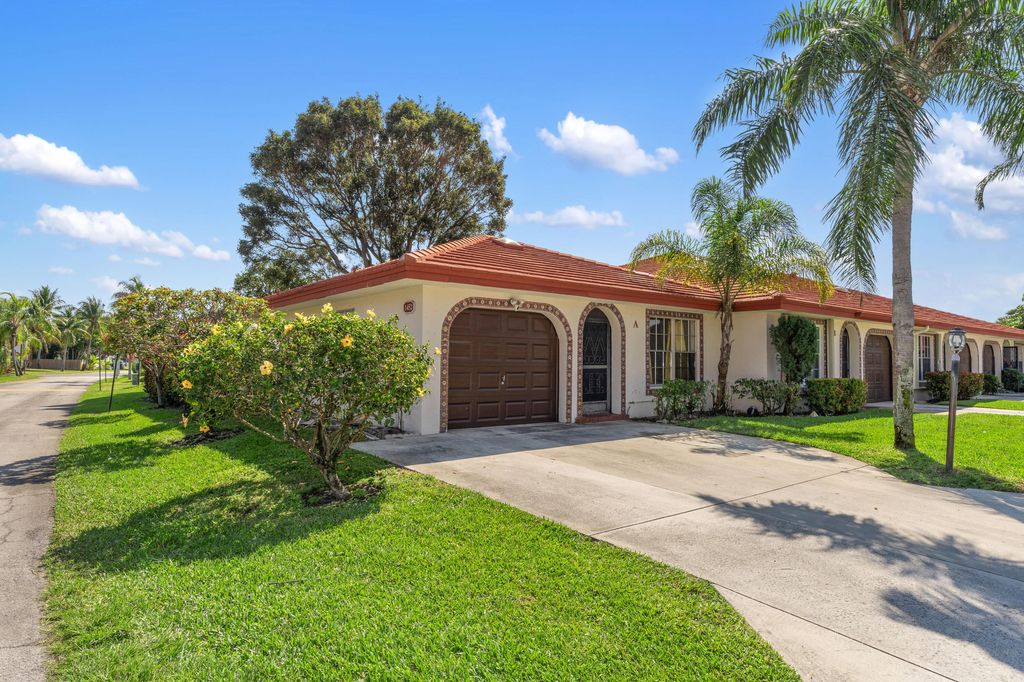 Photo of 1452 SW 26th Avenue SW #A, Boynton Beach, FL 33426 (MLS # B26021118)