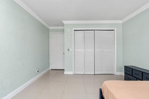 Tiny photo for 1452 SW 26th Avenue SW #A, Boynton Beach, FL 33426 (MLS # B26021118)
