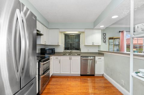 Tiny photo for 1452 SW 26th Avenue SW #A, Boynton Beach, FL 33426 (MLS # B26021118)
