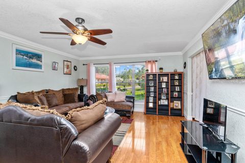 Tiny photo for 1452 SW 26th Avenue SW #A, Boynton Beach, FL 33426 (MLS # B26021118)