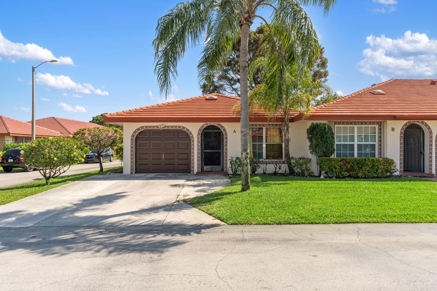Hurry up this beautiful Villa in a Prime location, A+ rated schools ' zone,  five Minutes to Boynton Beach Mall and the Renaissance Commons' Shopping Center . Only 15 Minutes to Downtown Delray Beach. This is an all age community with No Rental restrictions .