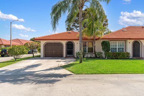 Photo of 1452 SW 26th Avenue SW #A, Boynton Beach, FL 33426 (MLS # B26021118)